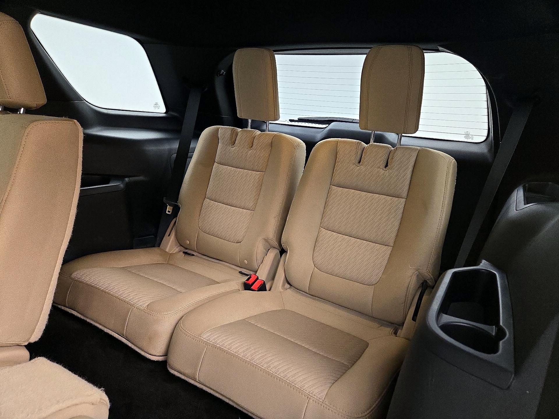 Thumbnail: 2016 Ford Explorer - 20