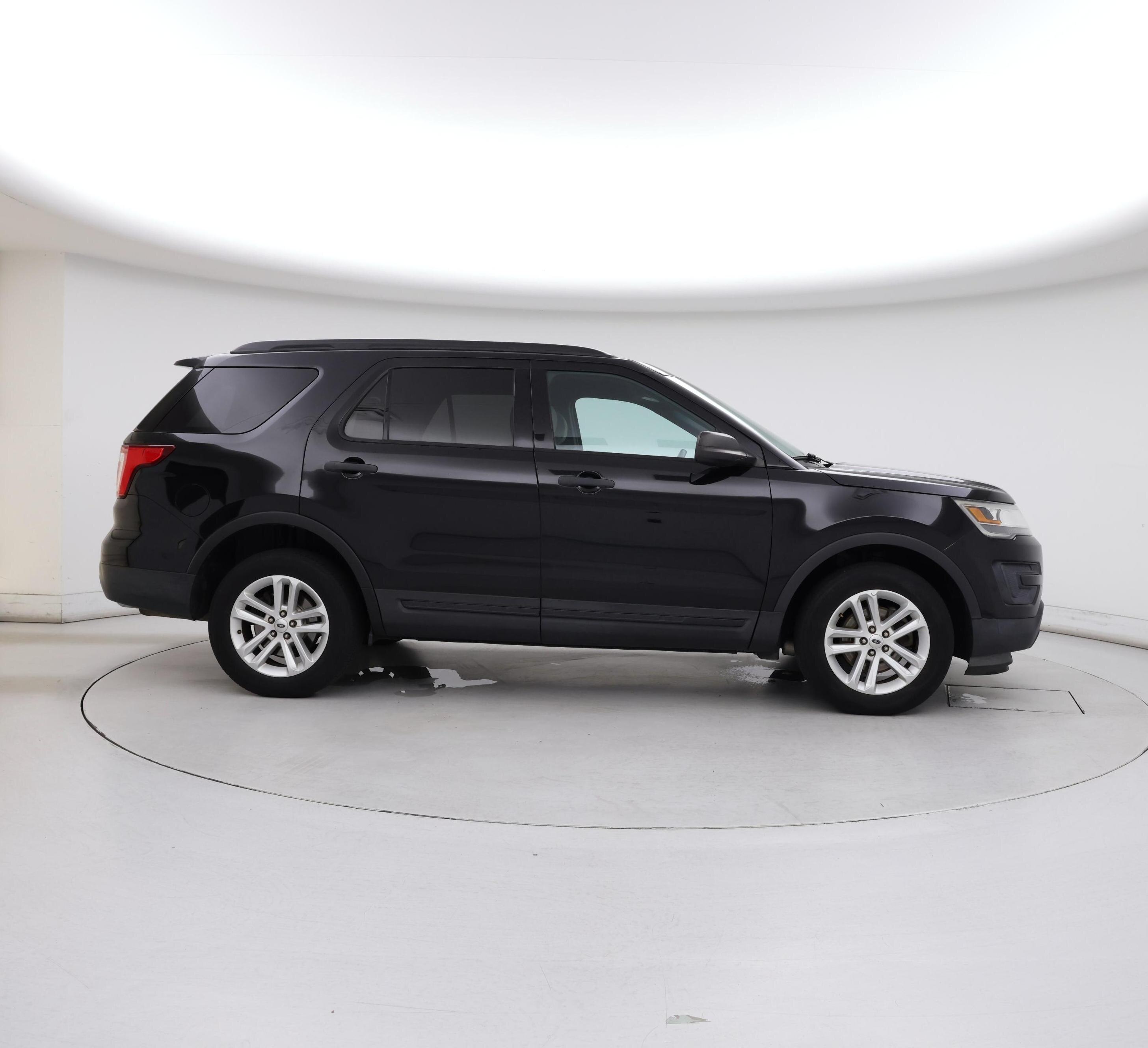 Thumbnail: 2016 Ford Explorer - 7