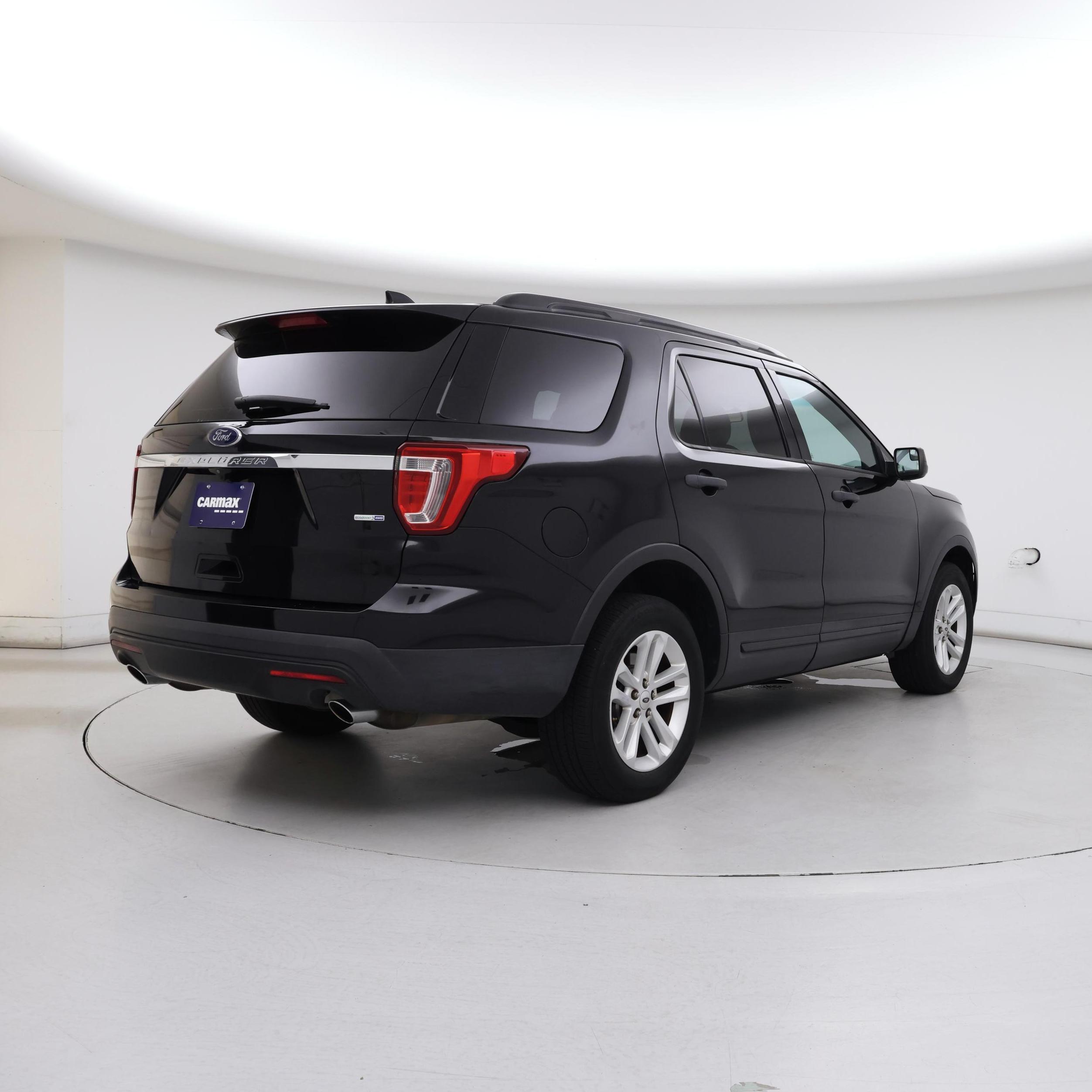 Thumbnail: 2016 Ford Explorer - 8