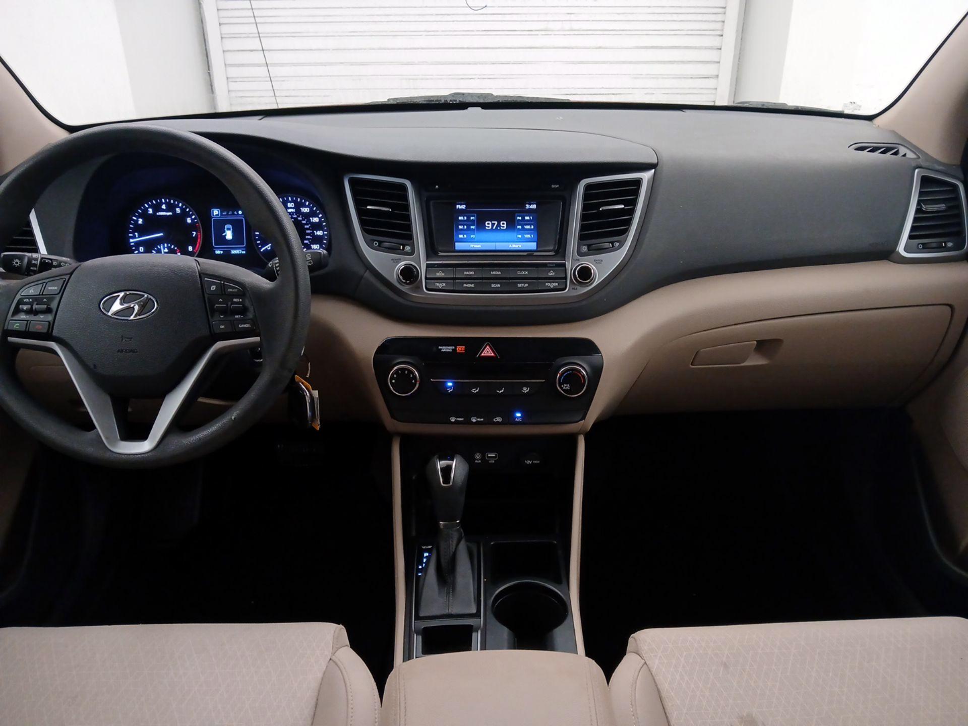 Thumbnail: 2017 Hyundai Tucson - 9