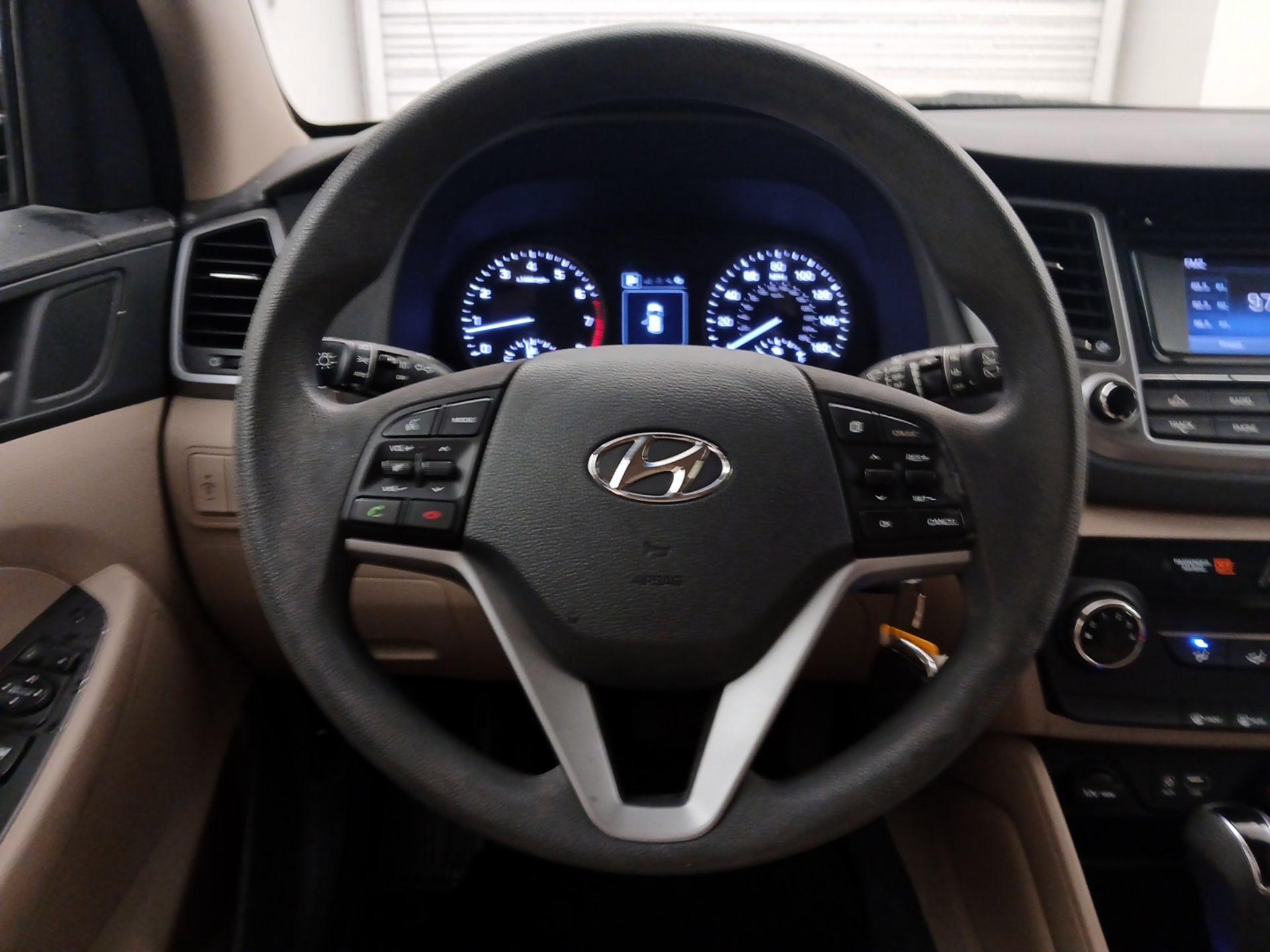 Thumbnail: 2017 Hyundai Tucson - 10