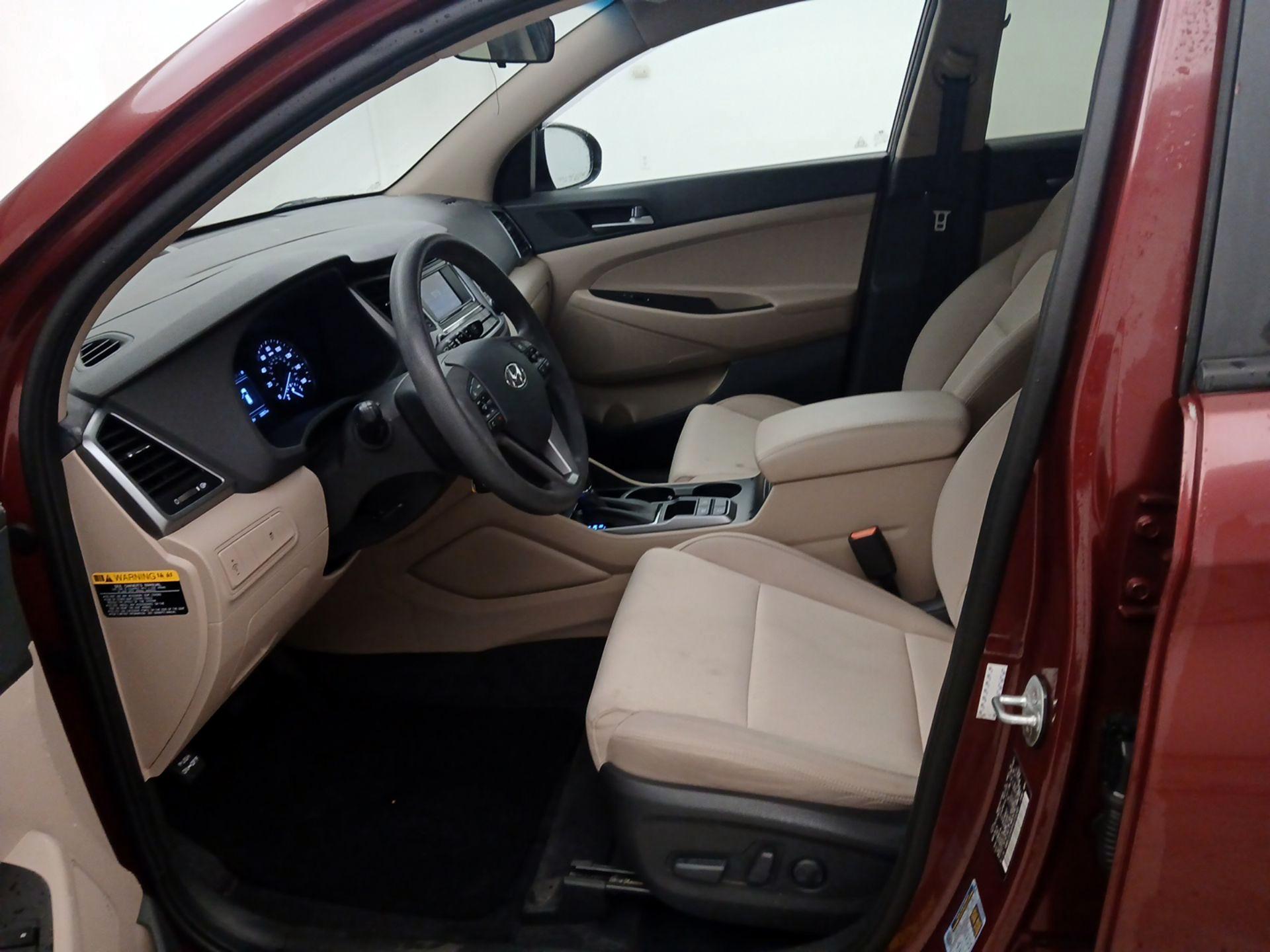 Thumbnail: 2017 Hyundai Tucson - 11