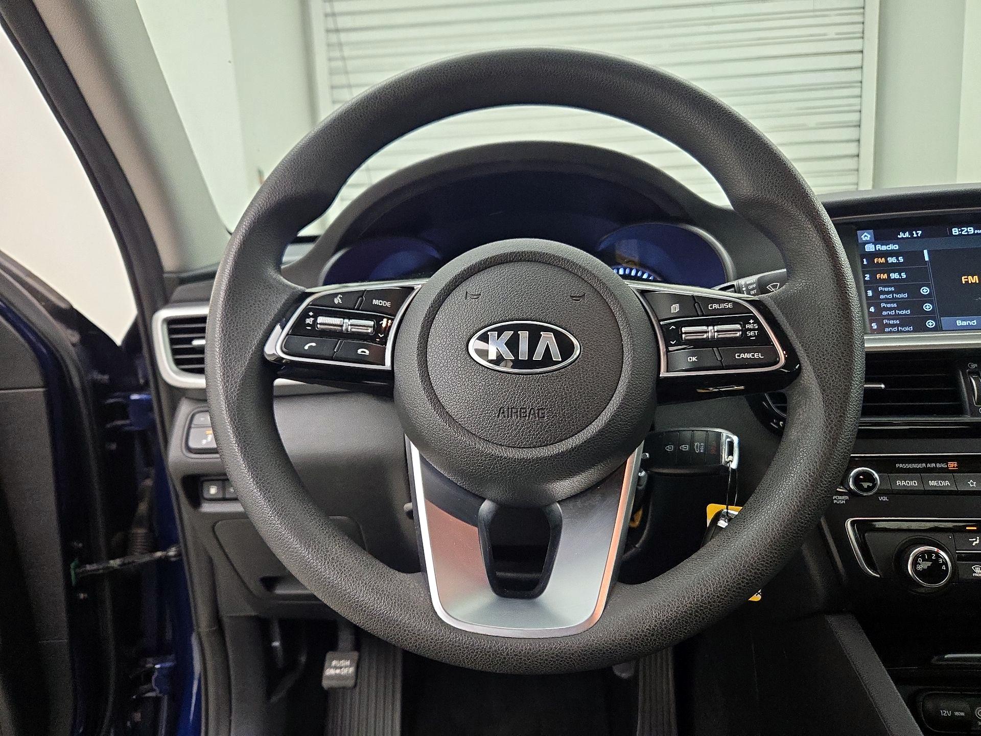 Thumbnail: 2020 Kia Optima - 10