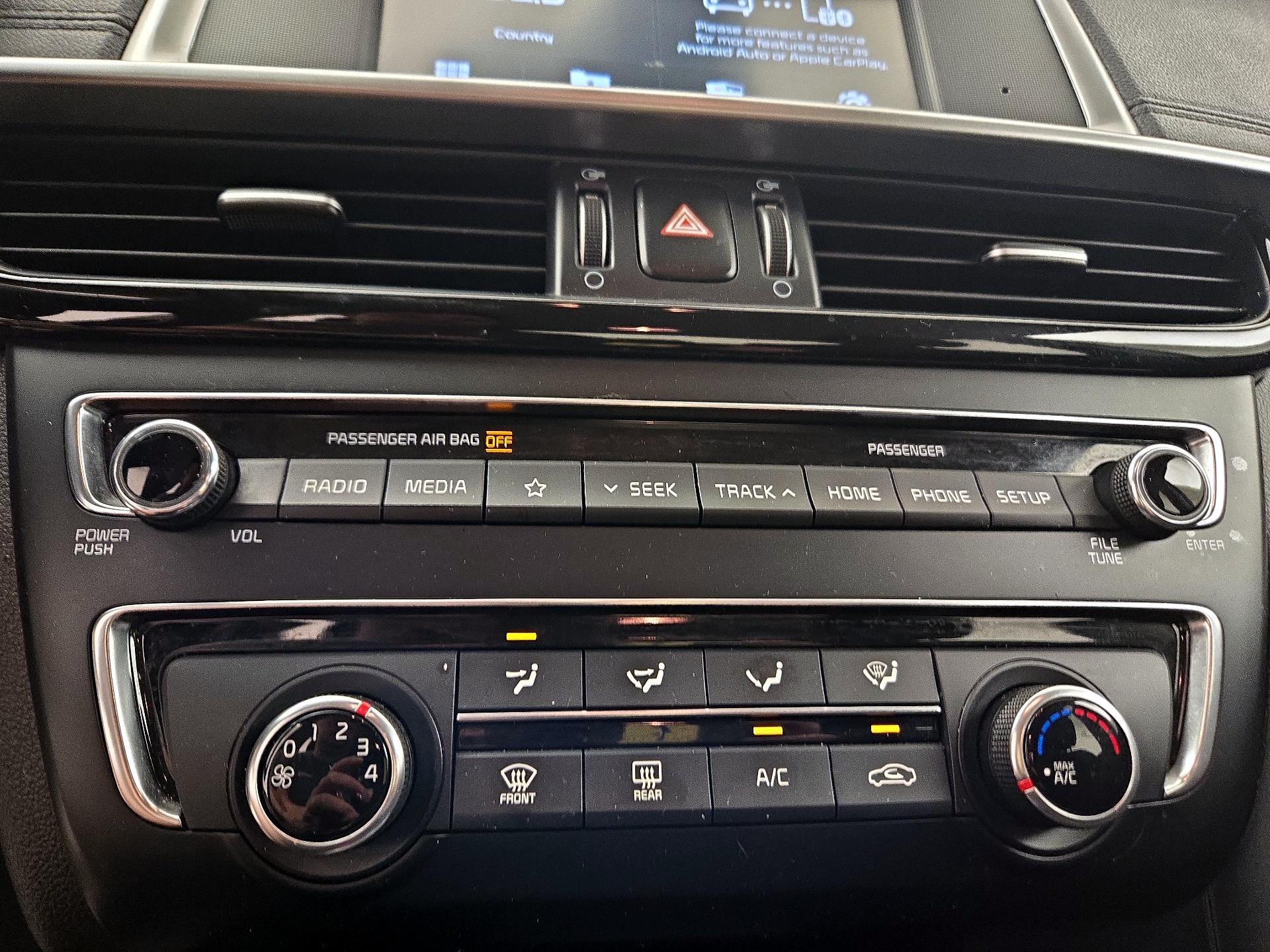 Thumbnail: 2020 Kia Optima - 16