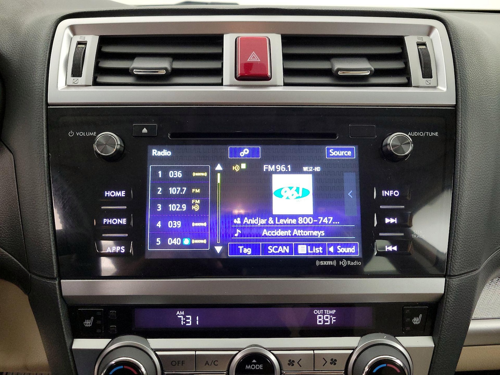 2016 Subaru Outback Premium - Photo 16