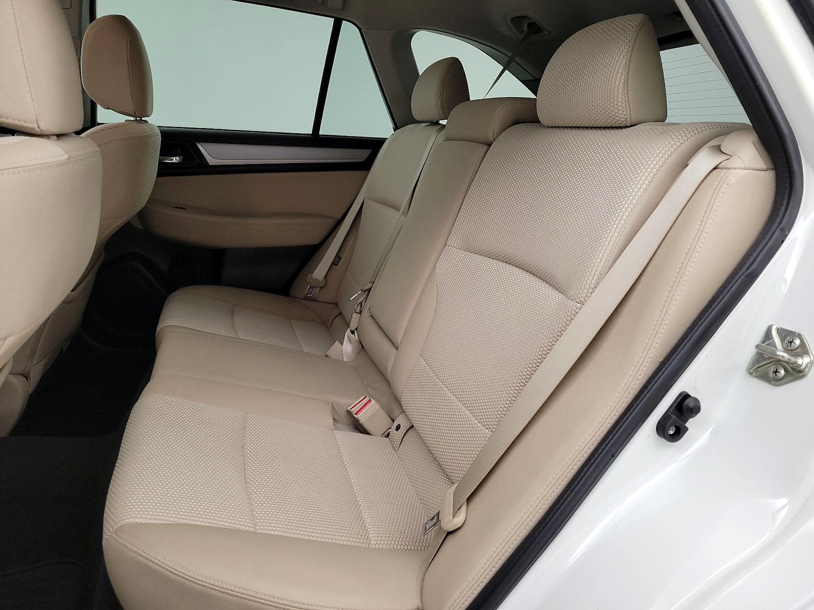 2016 Subaru Outback Premium - Photo 20