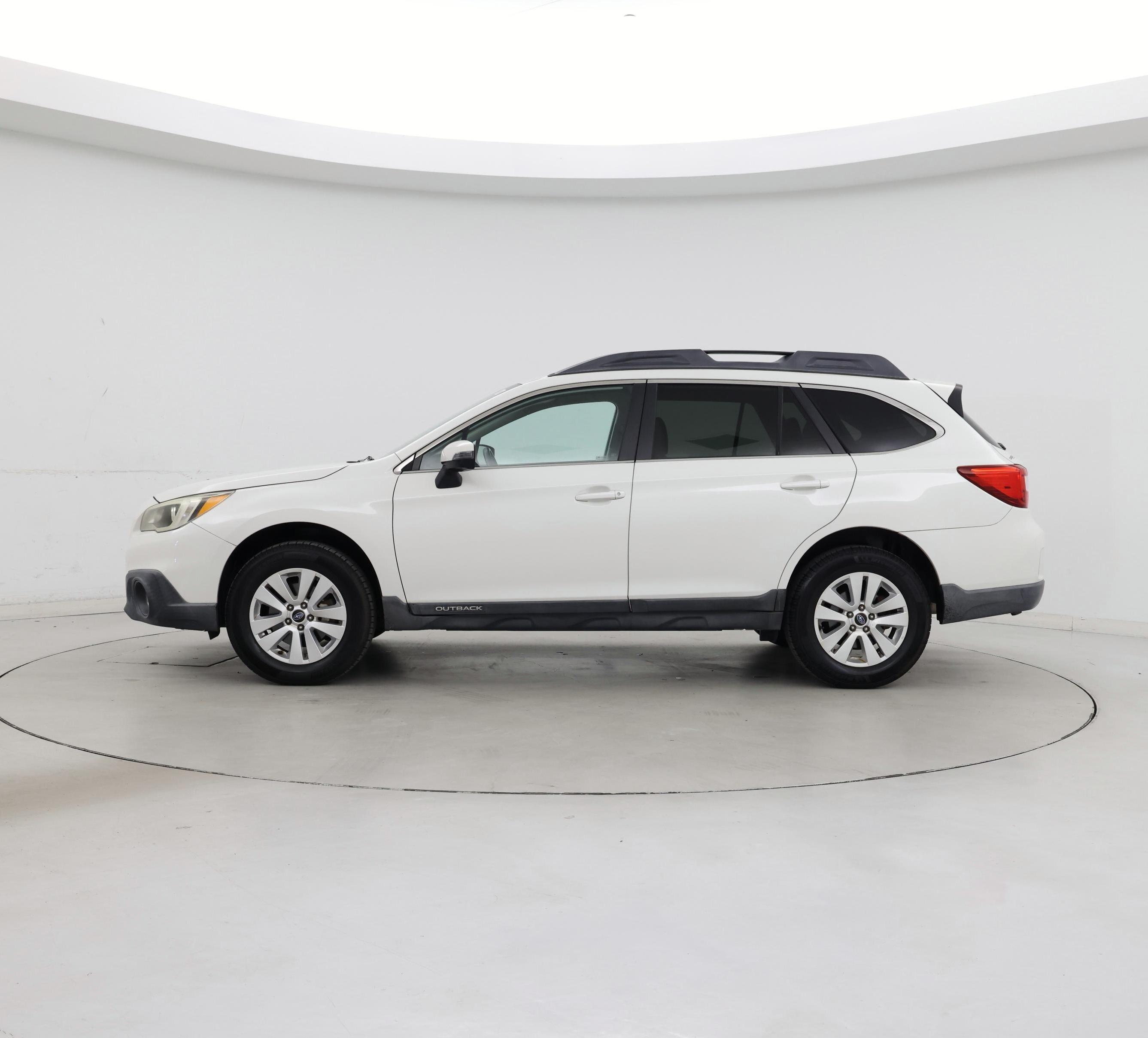 Thumbnail: 2016 Subaru Outback - 3