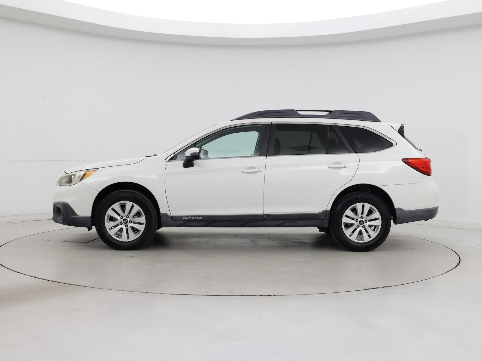 2016 Subaru Outback Premium - Photo 4