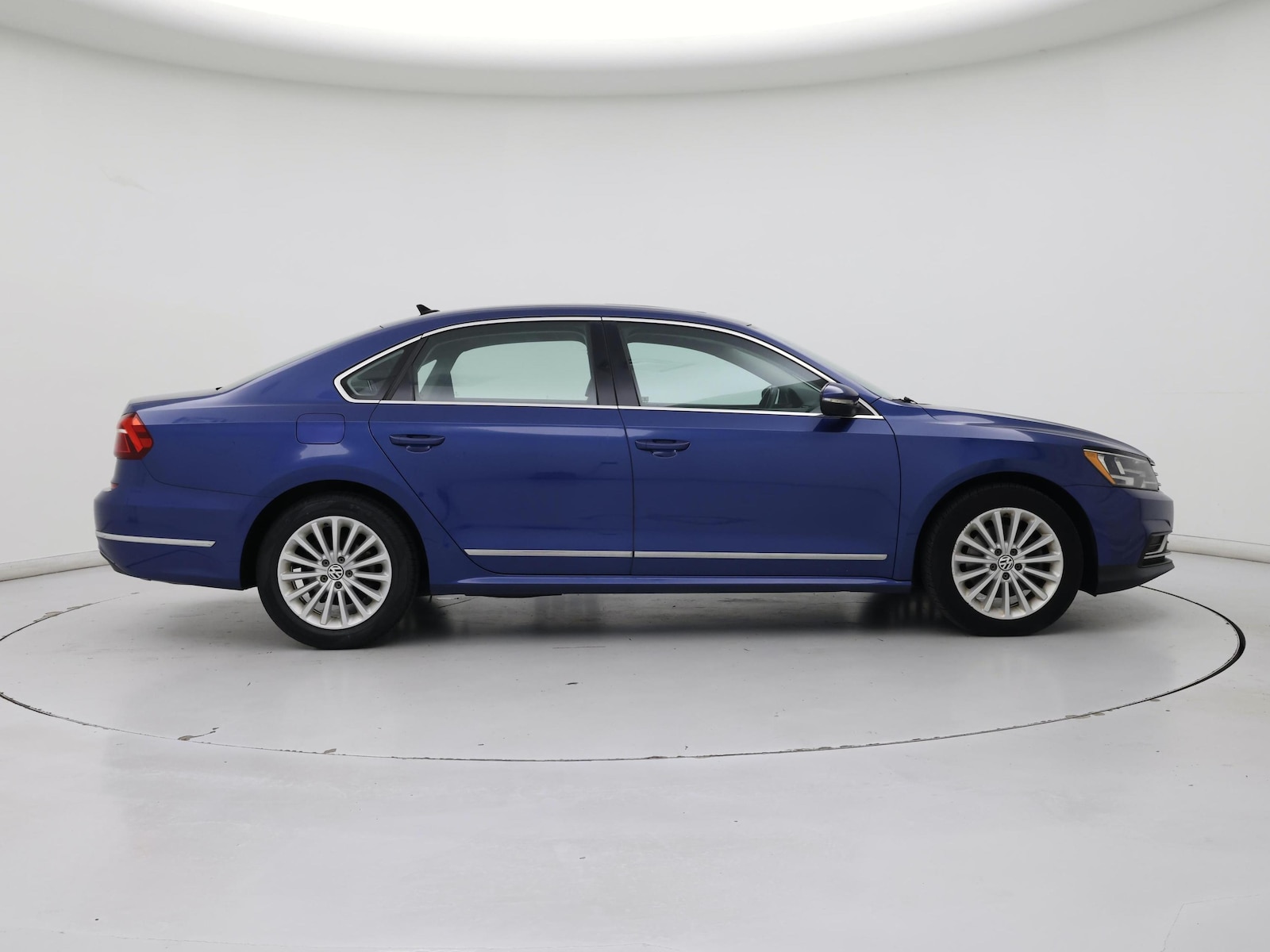 2017 Volkswagen Passat SE - Photo 8