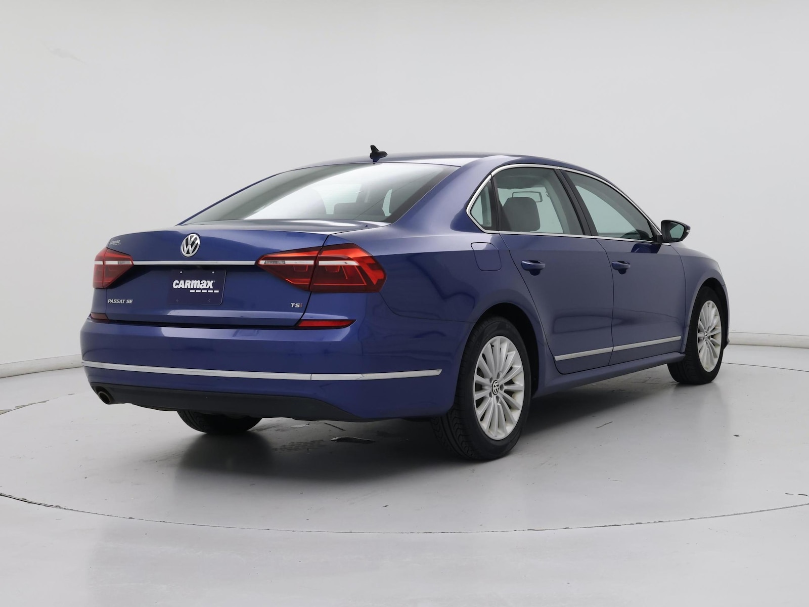 2017 Volkswagen Passat SE - Photo 9