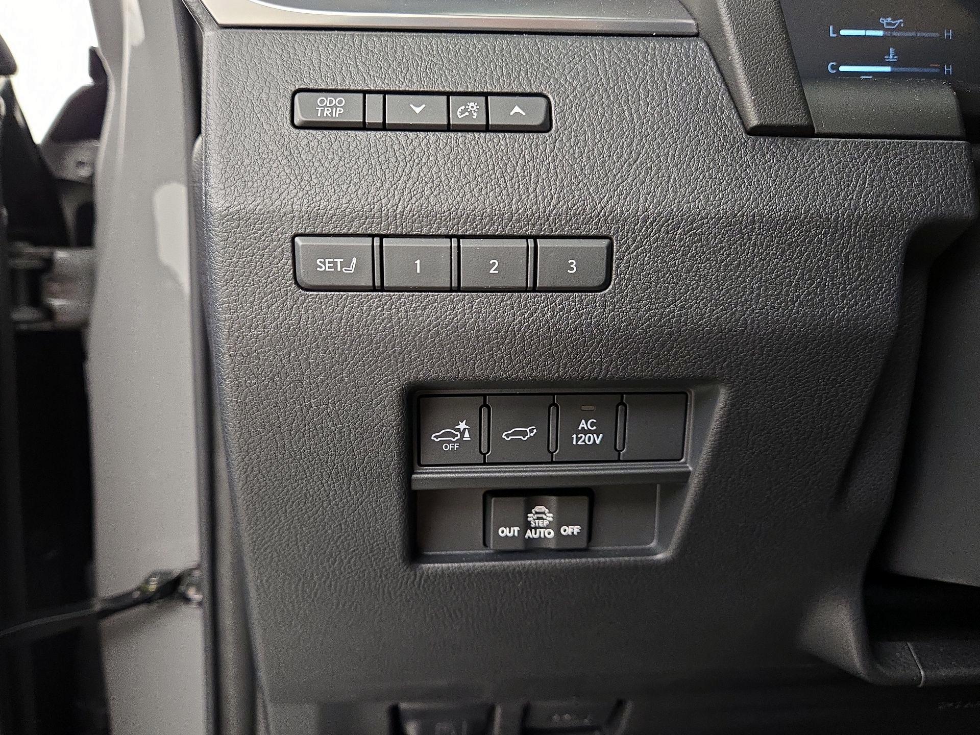 Thumbnail: 2025 Lexus GX - 13