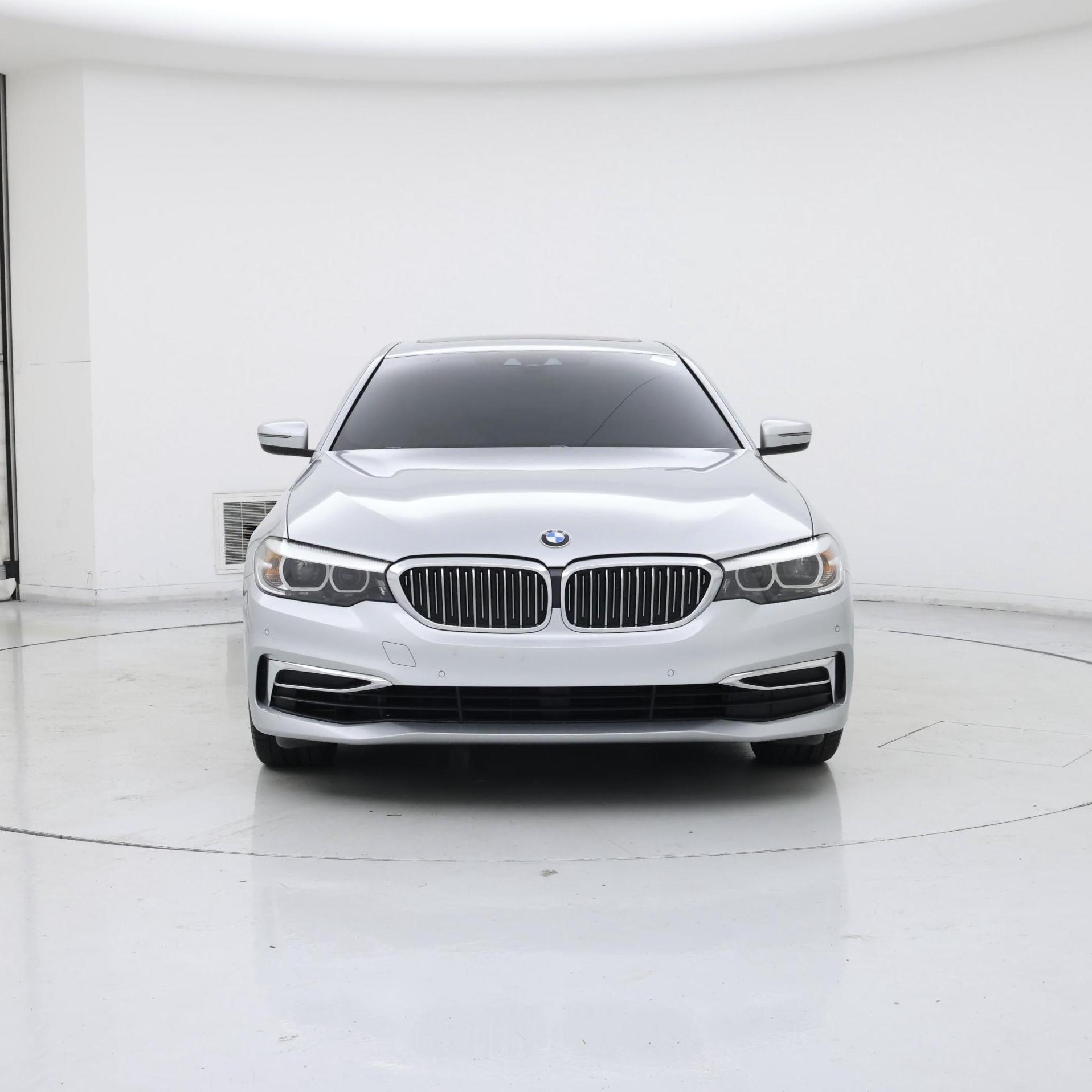 Thumbnail: 2019 BMW 5 Series - 5