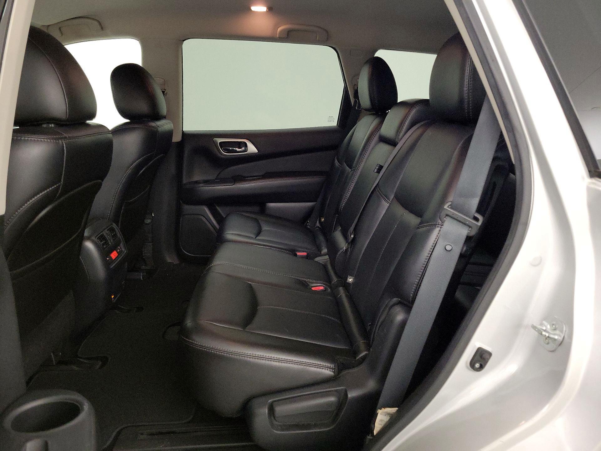 Thumbnail: 2014 Nissan Pathfinder - 18