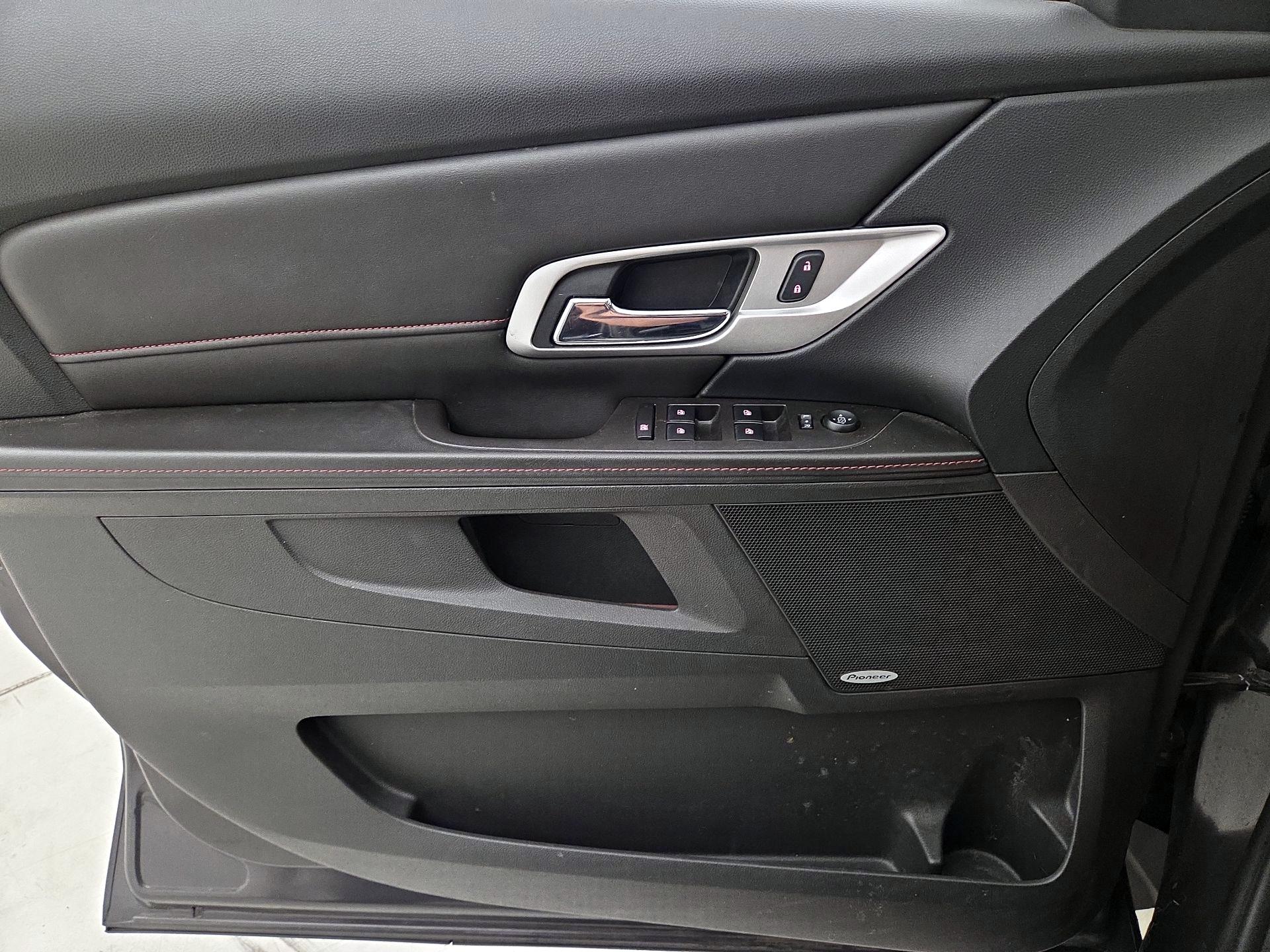 Thumbnail: 2015 GMC Terrain - 12