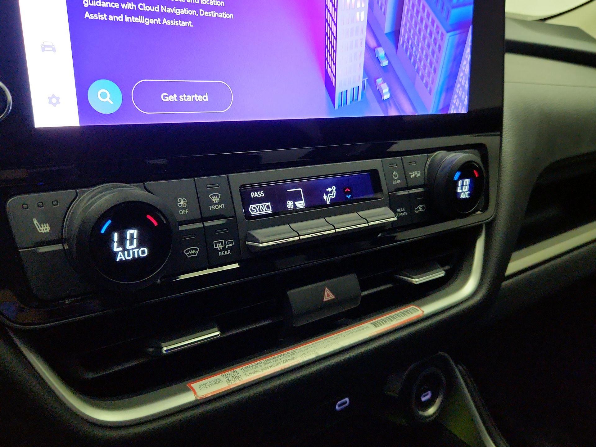 Thumbnail: 2025 Toyota Highlander - 16