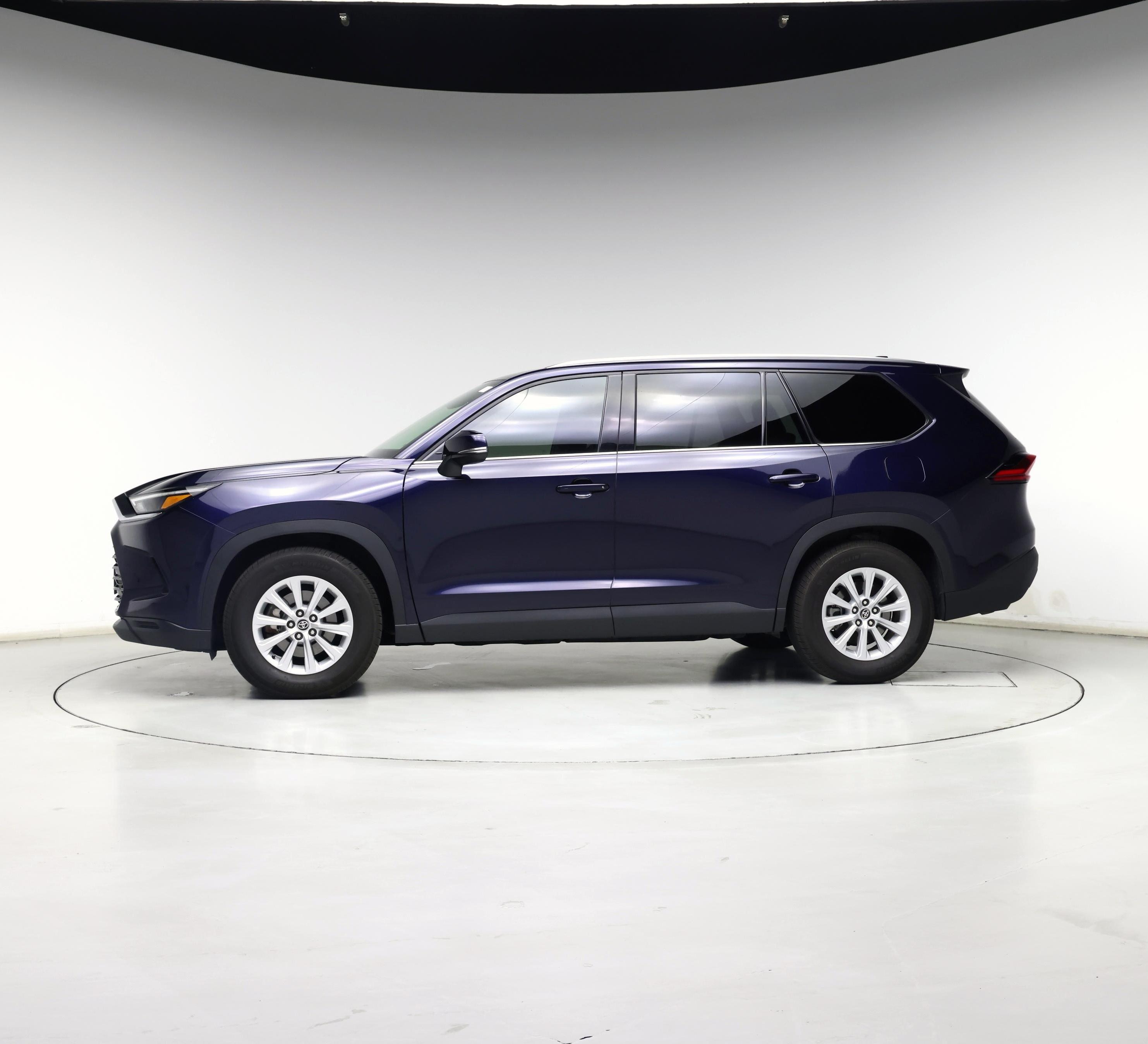 Thumbnail: 2025 Toyota Highlander - 3