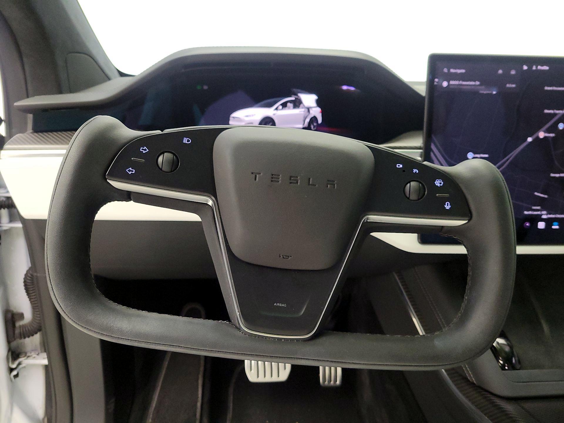 Thumbnail: 2022 Tesla Model X - 10