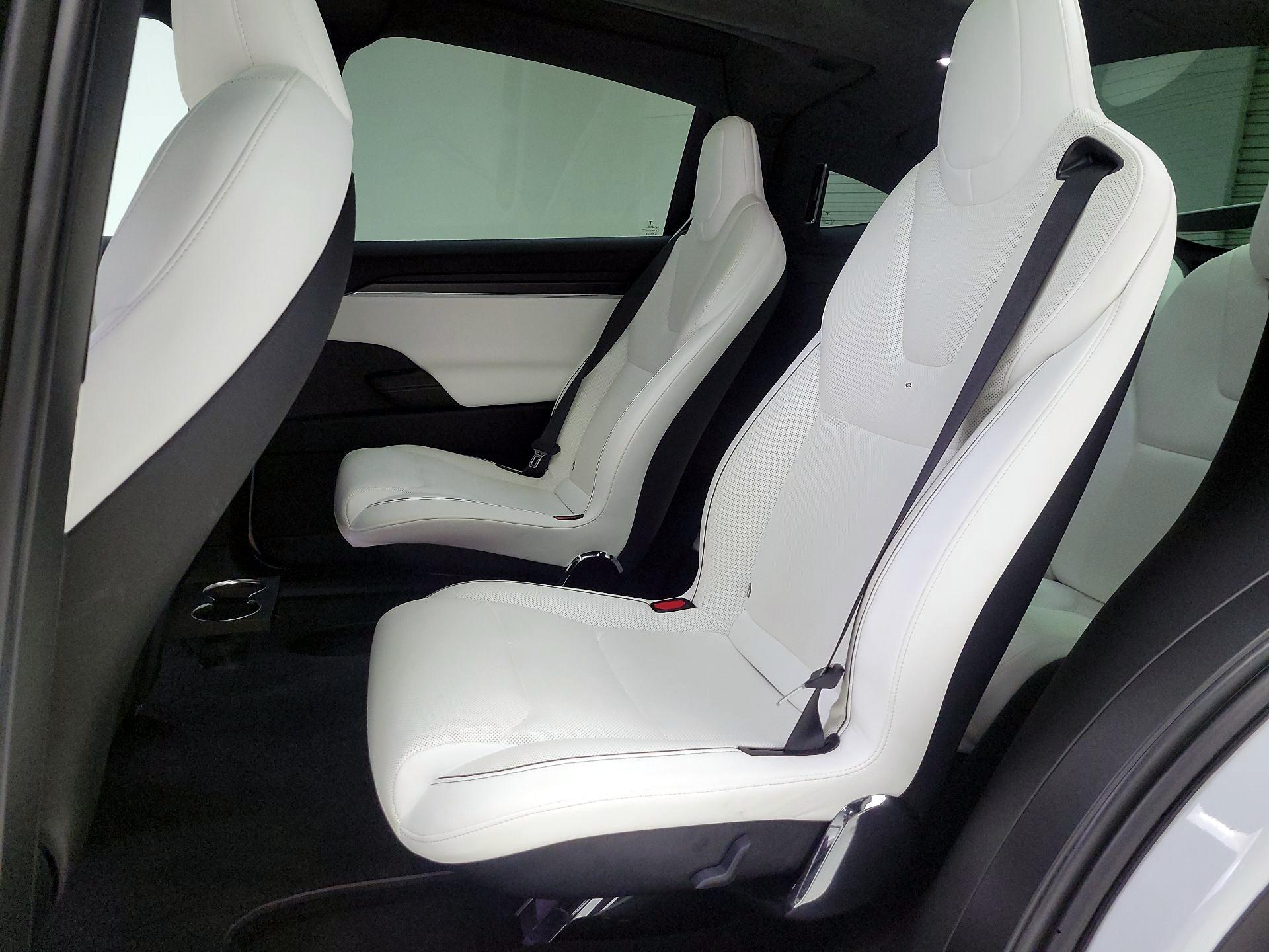 Thumbnail: 2022 Tesla Model X - 19