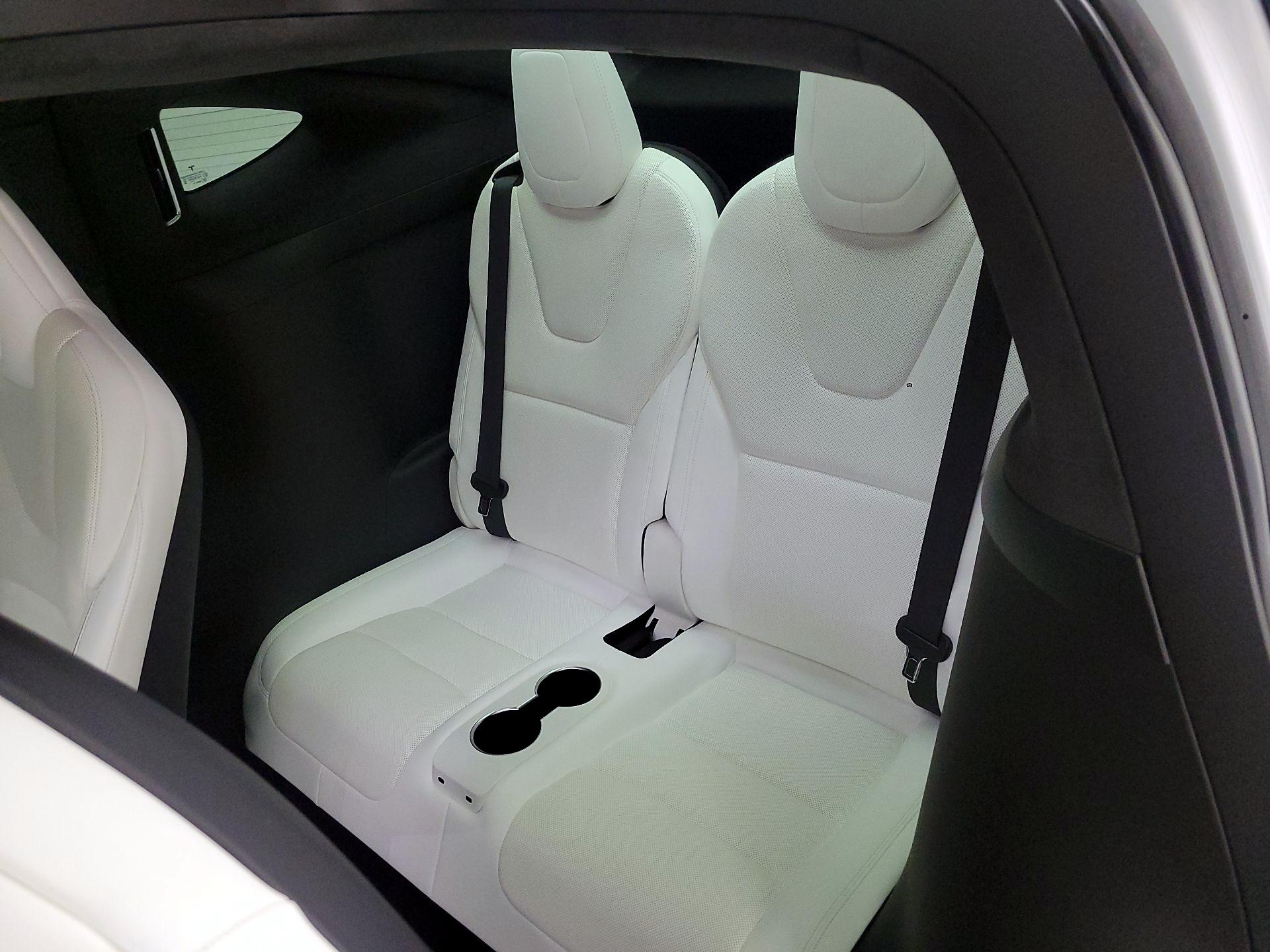 Thumbnail: 2022 Tesla Model X - 20