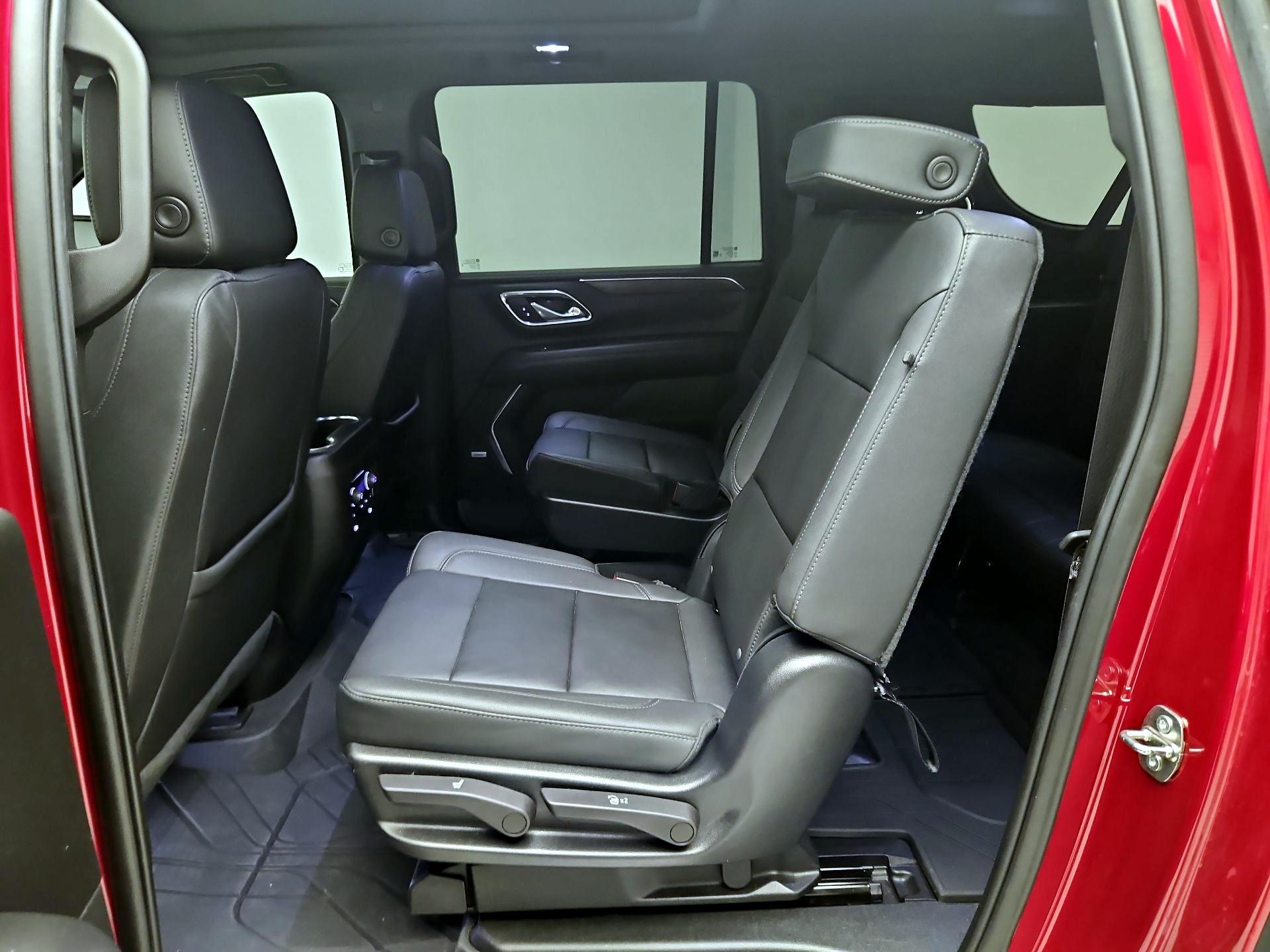 Thumbnail: 2023 Chevrolet Suburban - 17