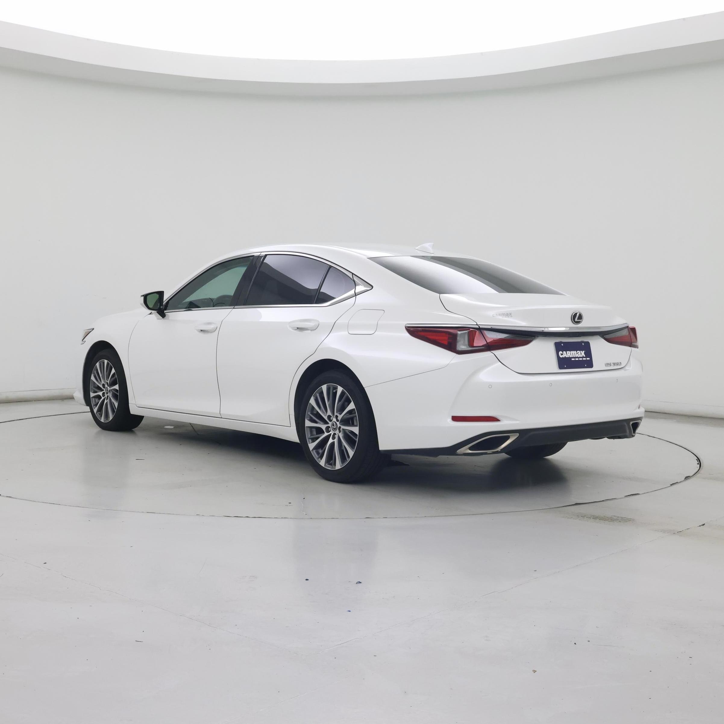 Thumbnail: 2021 Lexus ES - 2
