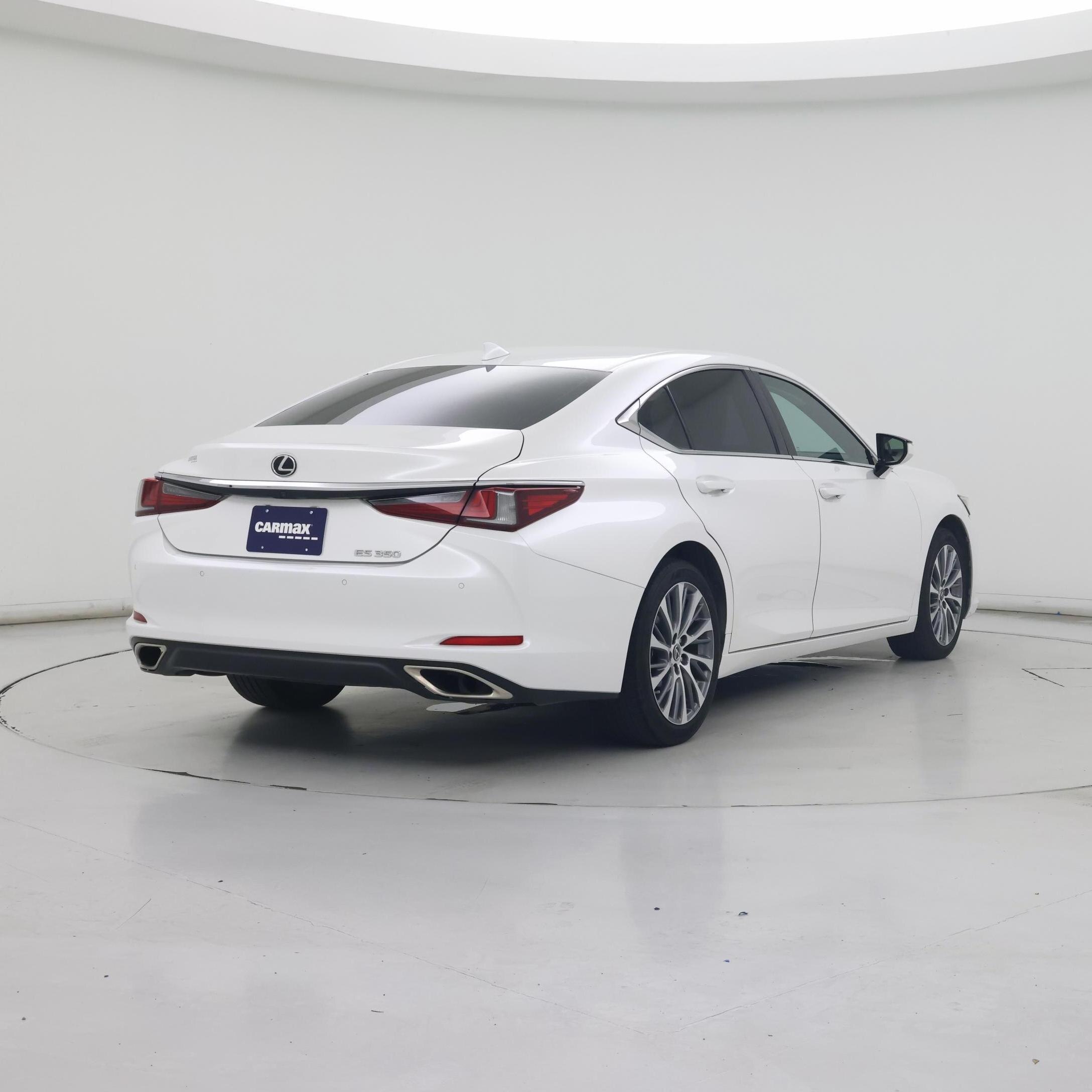 Thumbnail: 2021 Lexus ES - 8