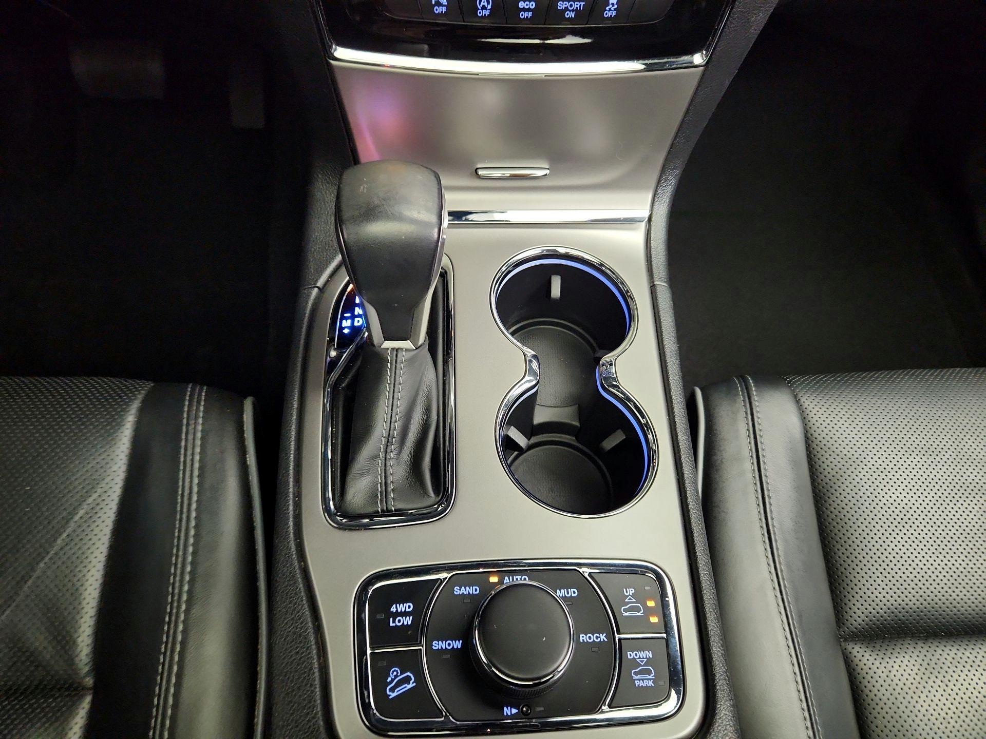 Thumbnail: 2020 Jeep Grand Cherokee - 18