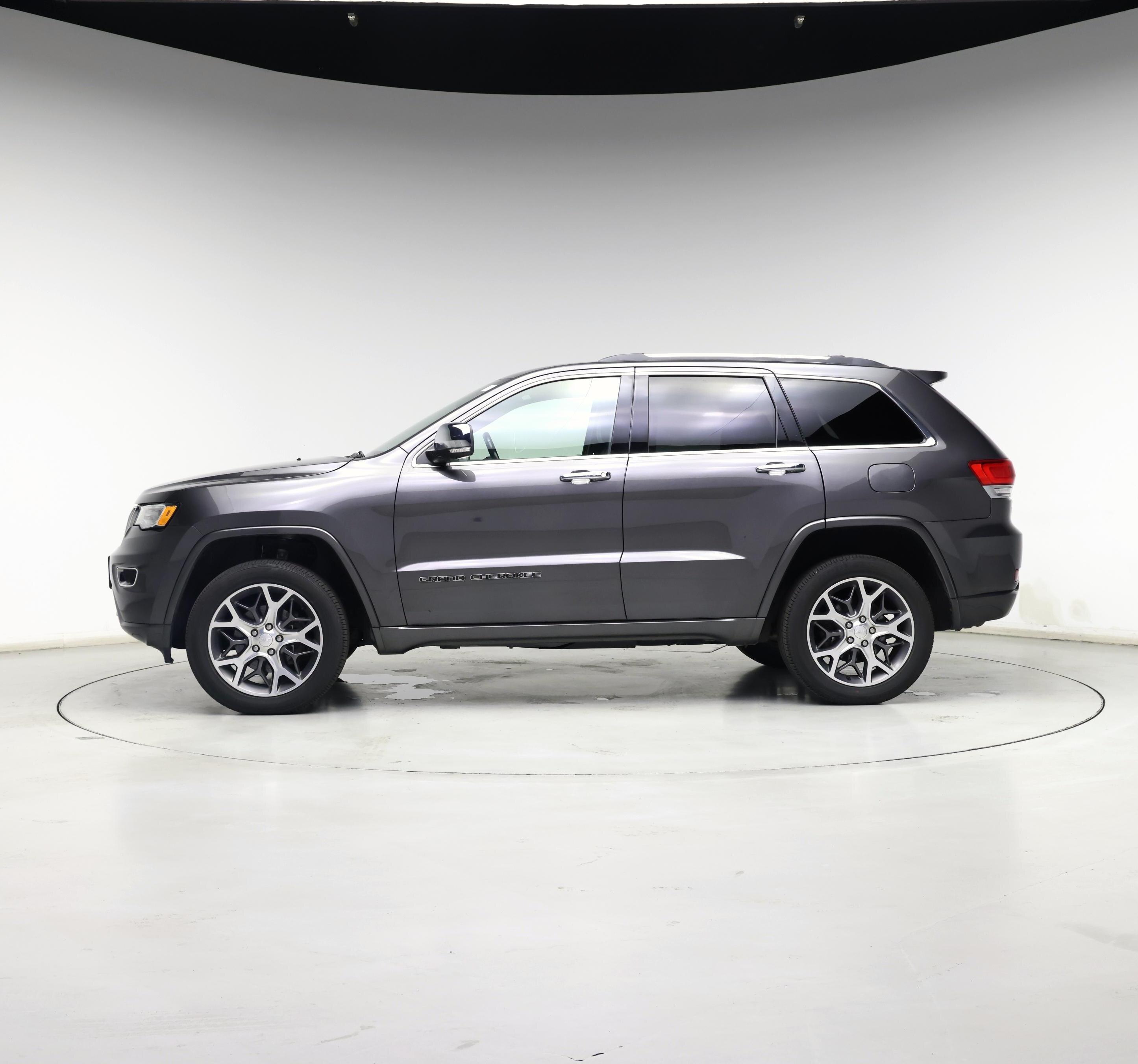 Thumbnail: 2020 Jeep Grand Cherokee - 3