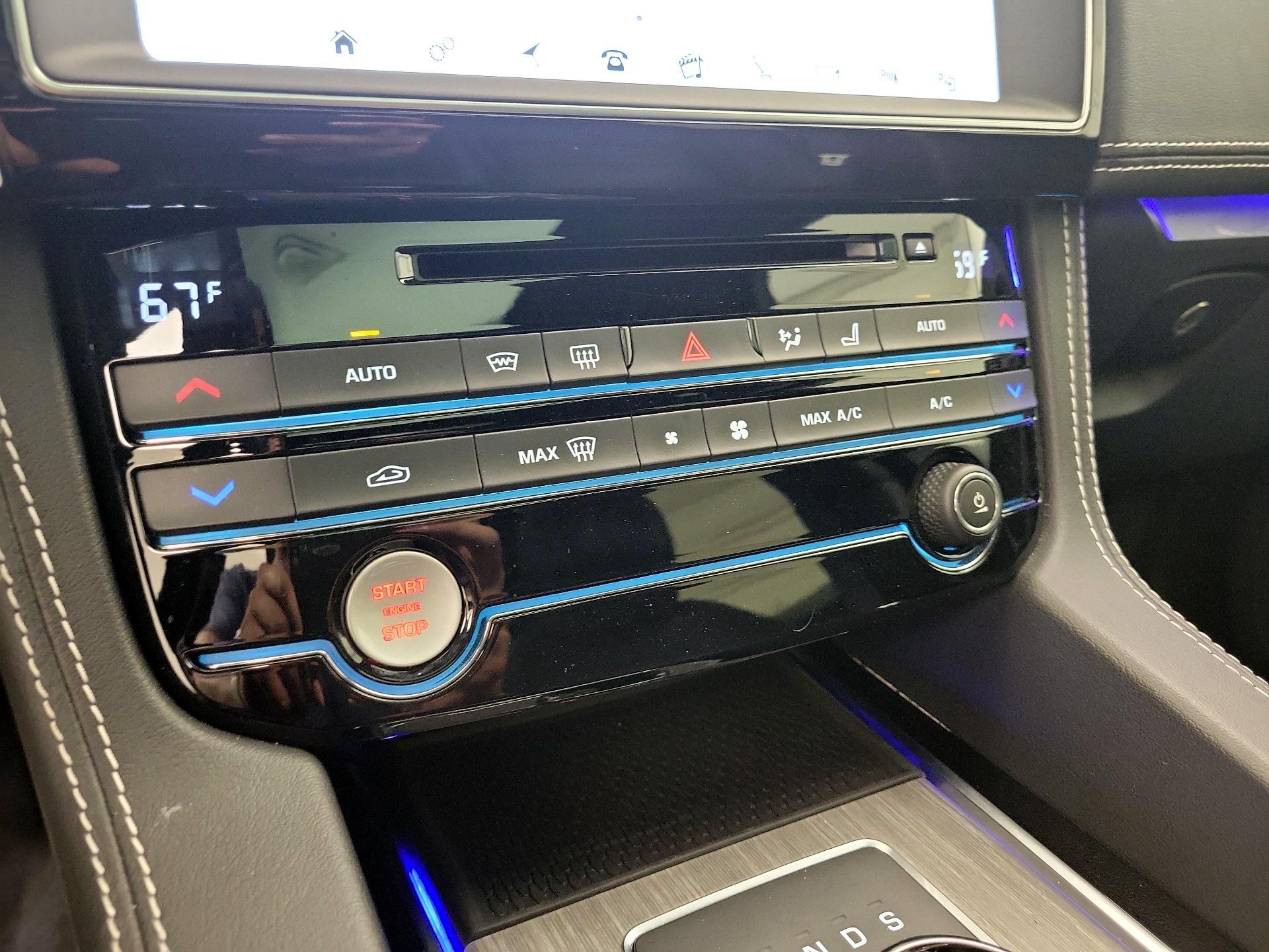 Thumbnail: 2018 Jaguar F-Pace - 16