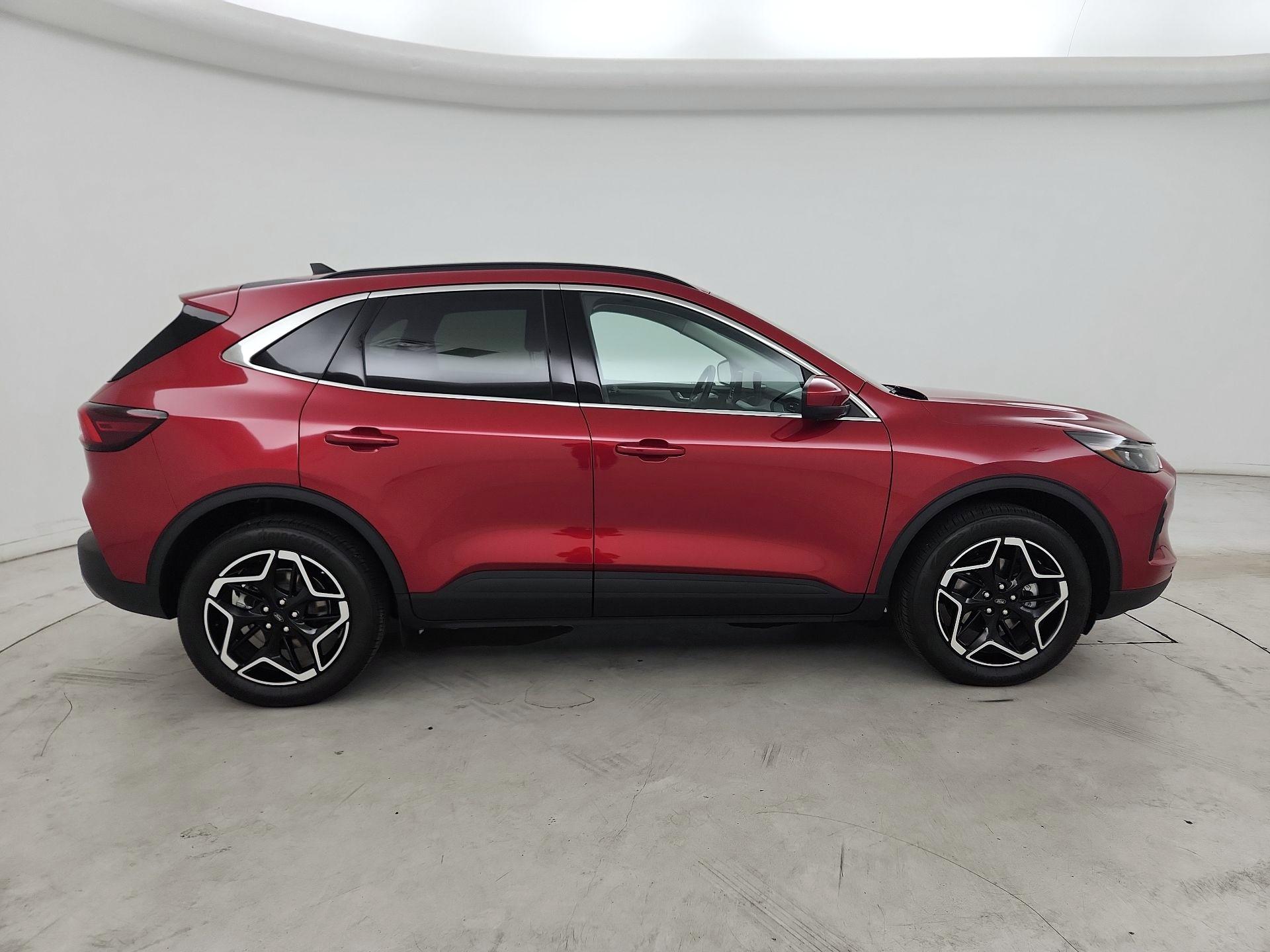 Thumbnail: 2026 Ford Escape - 4