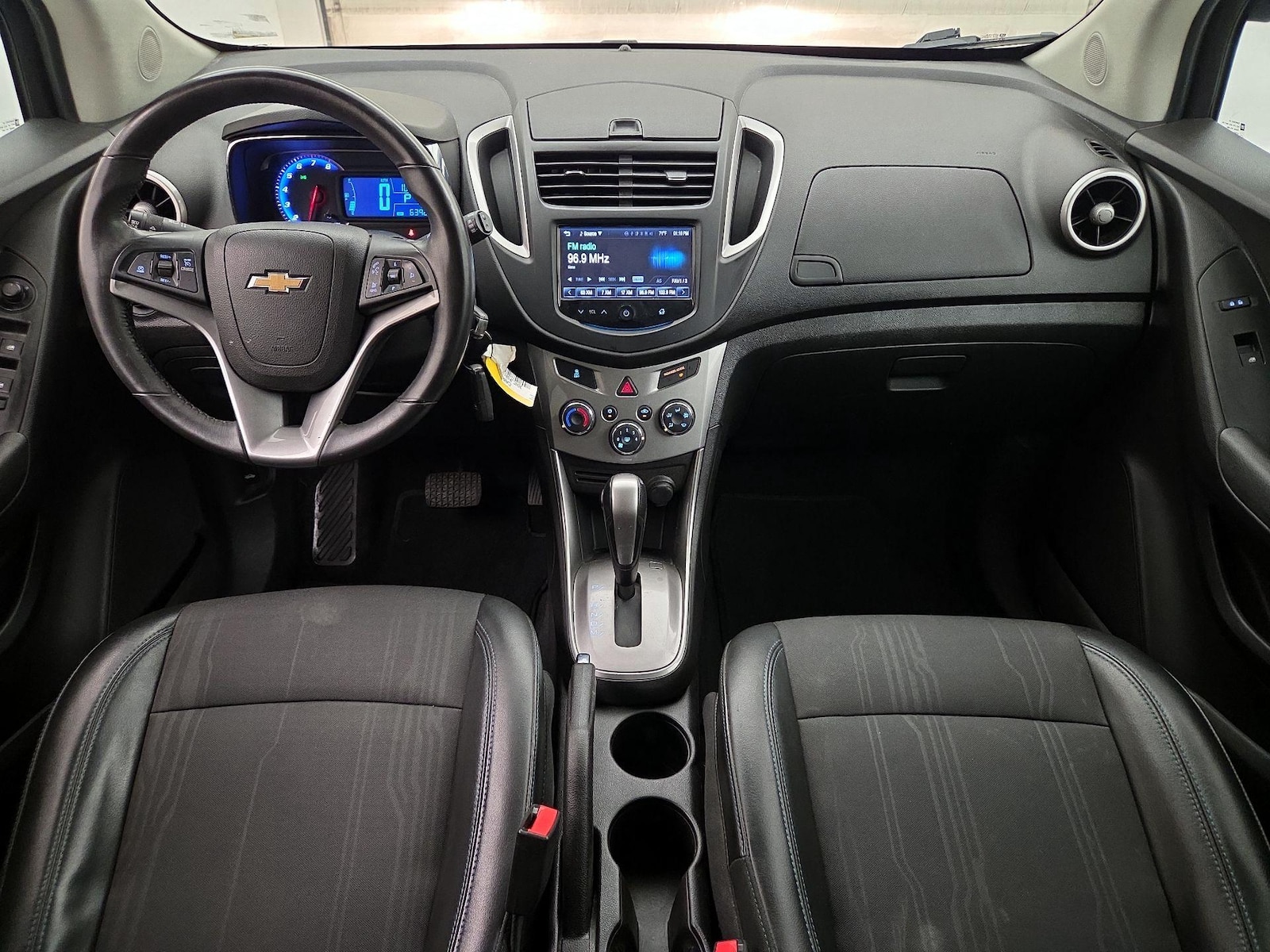 Photo 10