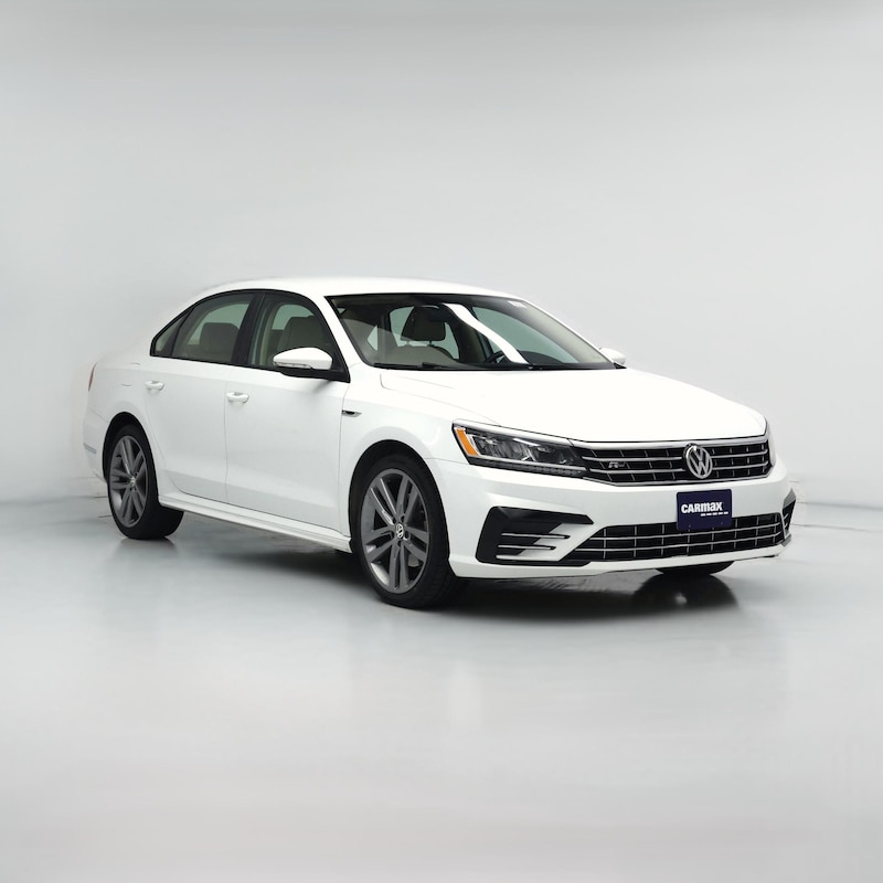 2018 Volkswagen Passat R-Line