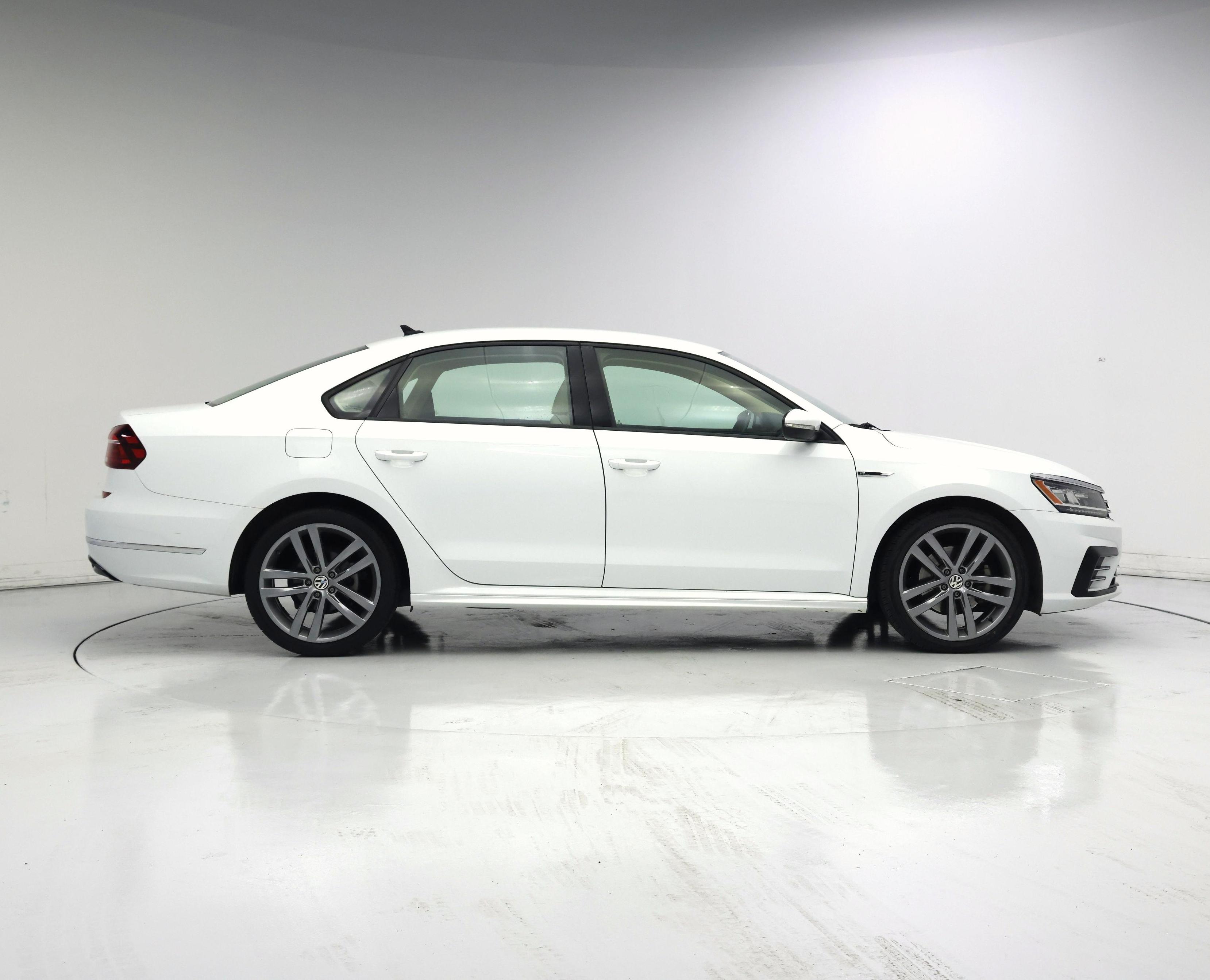 Thumbnail: 2018 Volkswagen Passat - 7
