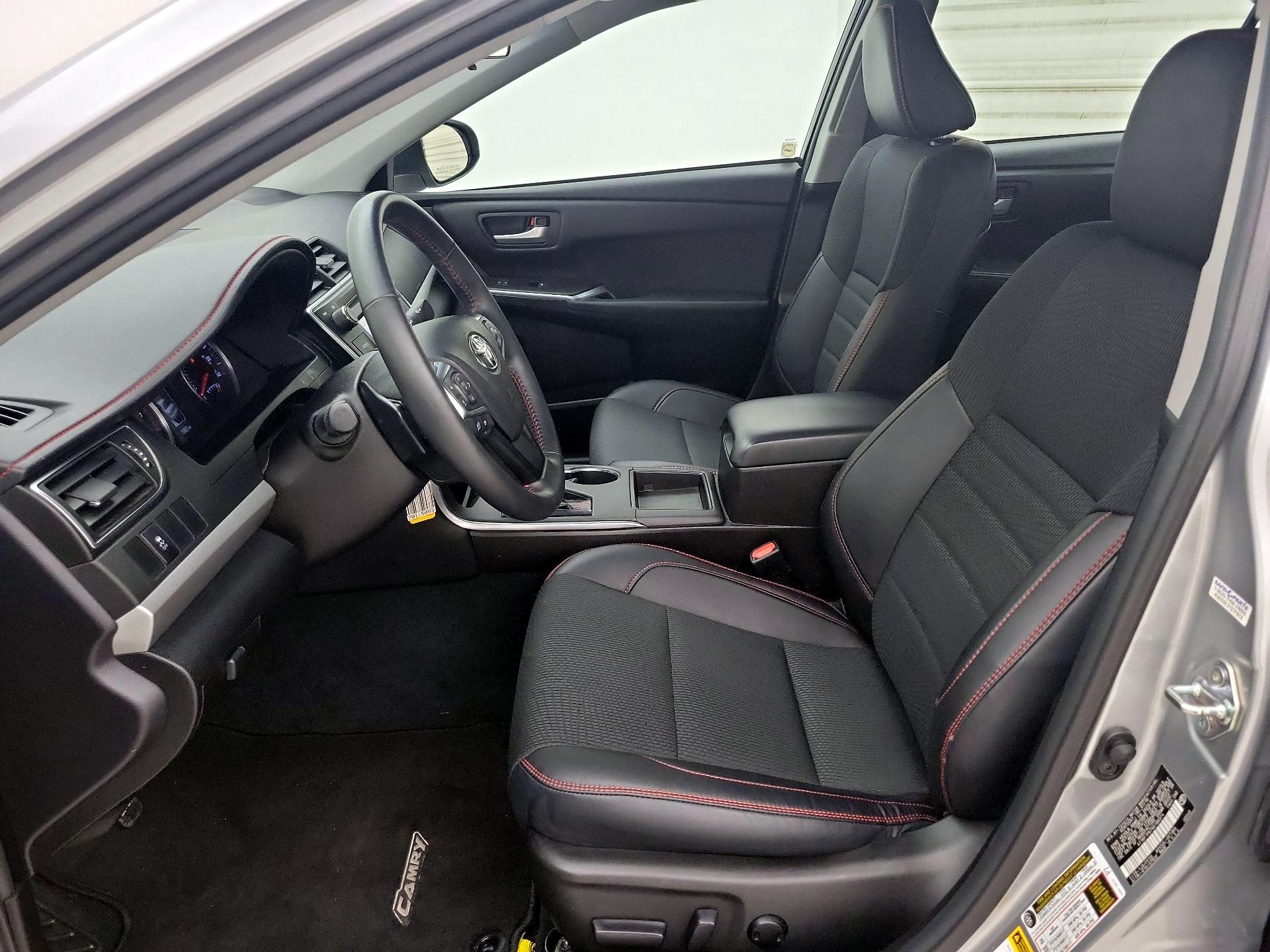 Thumbnail: 2016 Toyota Camry - 11
