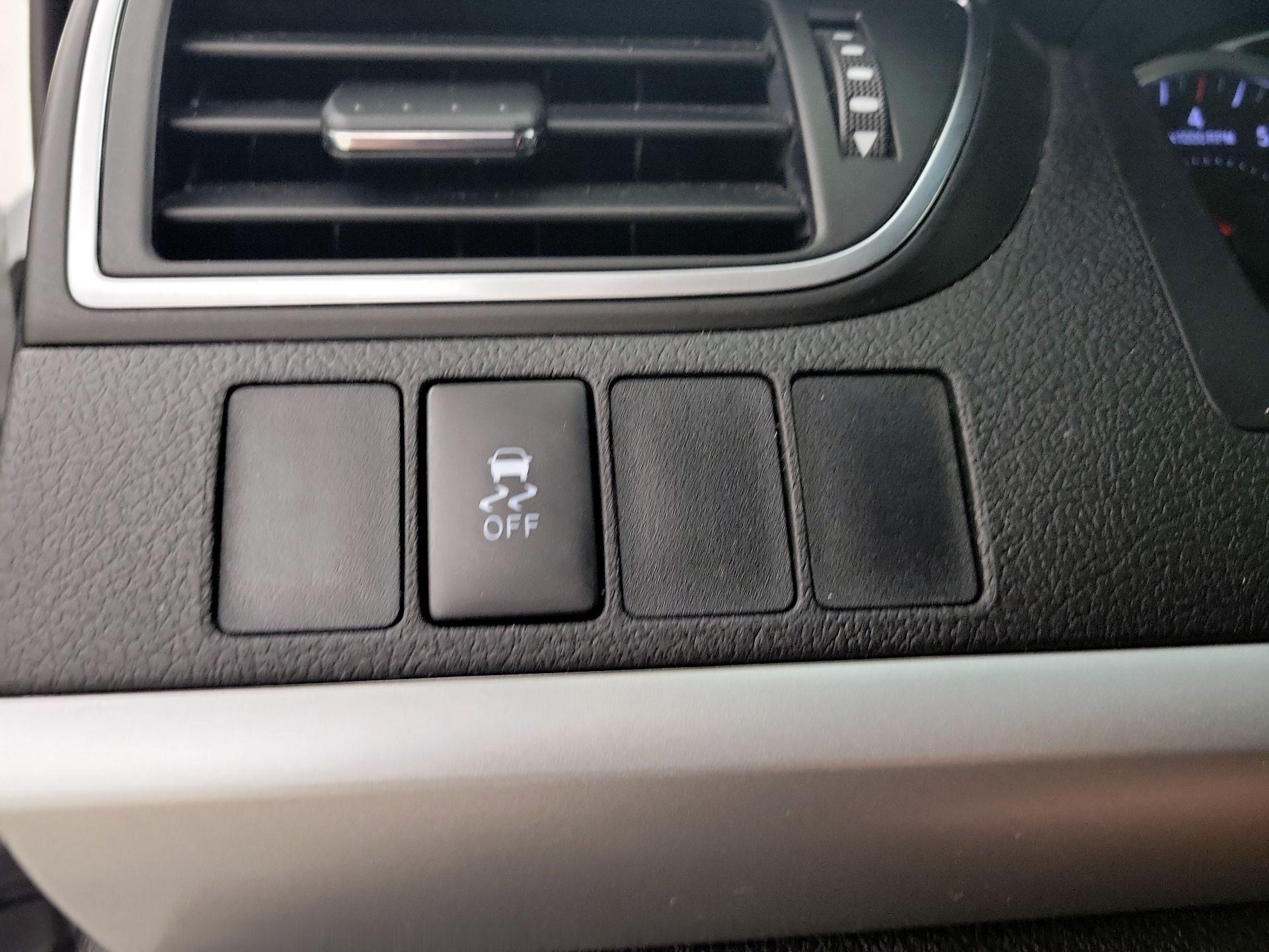 Thumbnail: 2016 Toyota Camry - 13