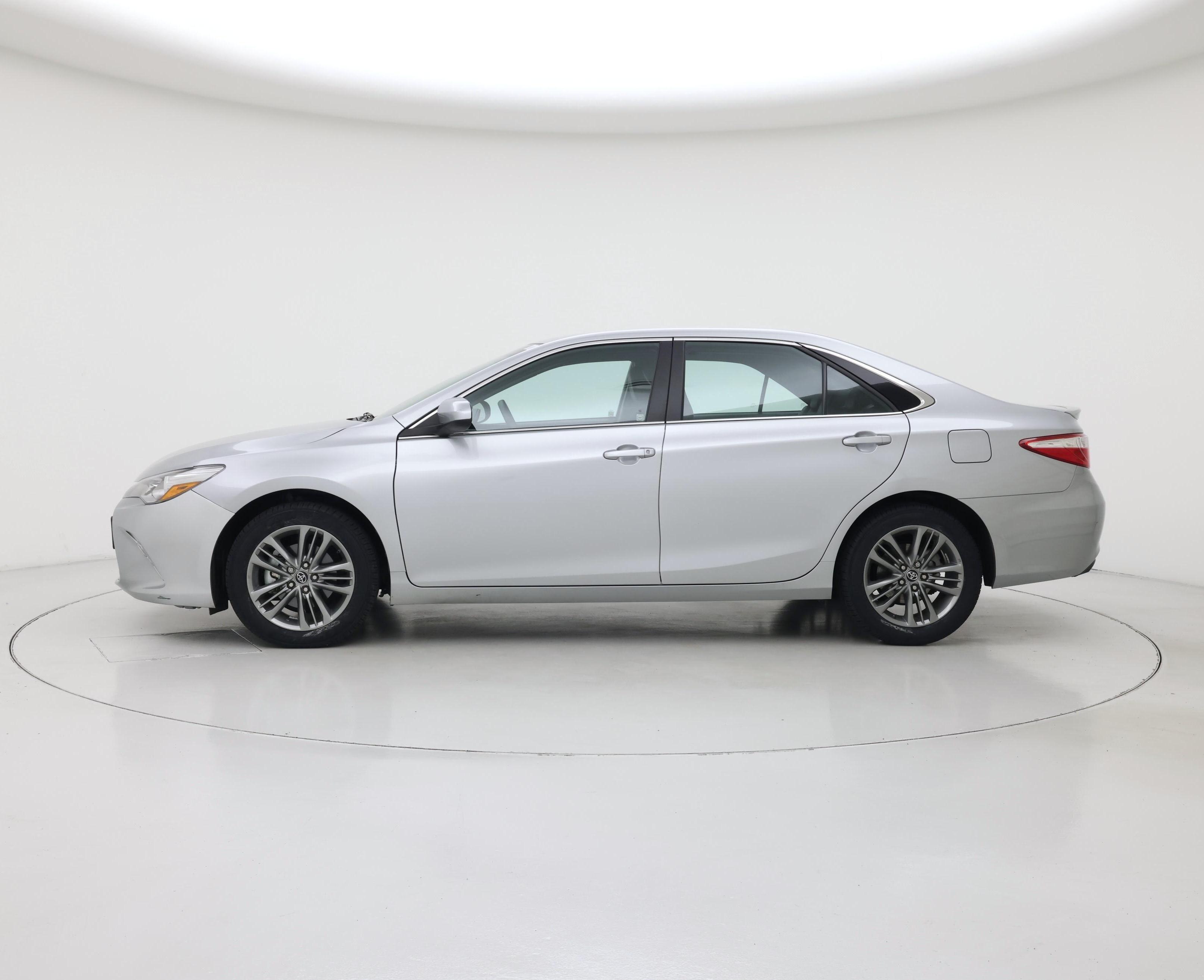 Thumbnail: 2016 Toyota Camry - 3