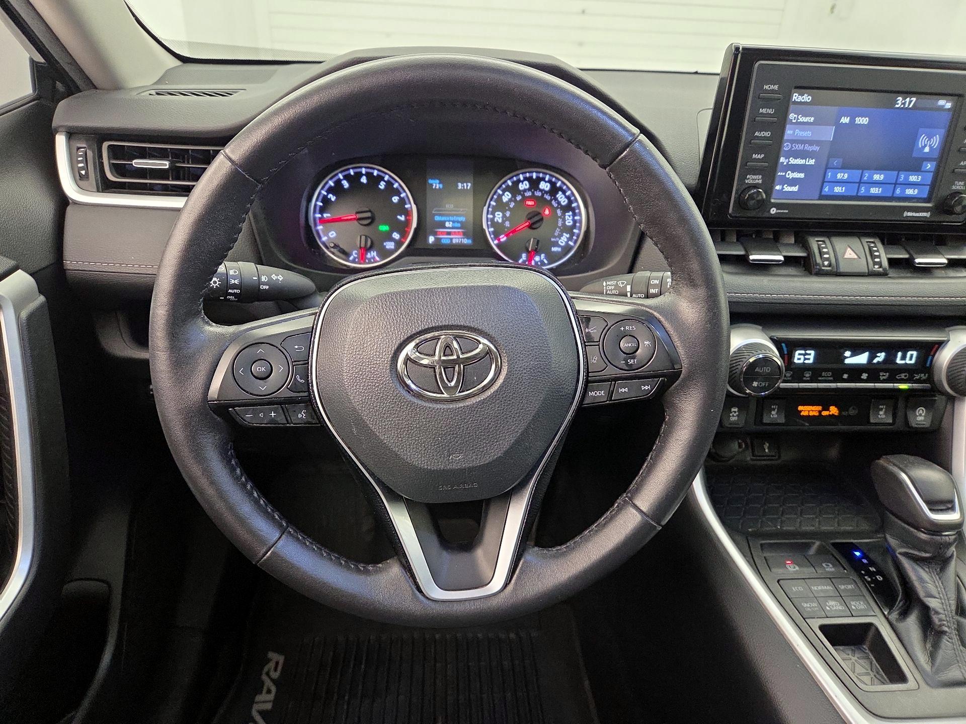 Thumbnail: 2021 Toyota RAV4 - 10