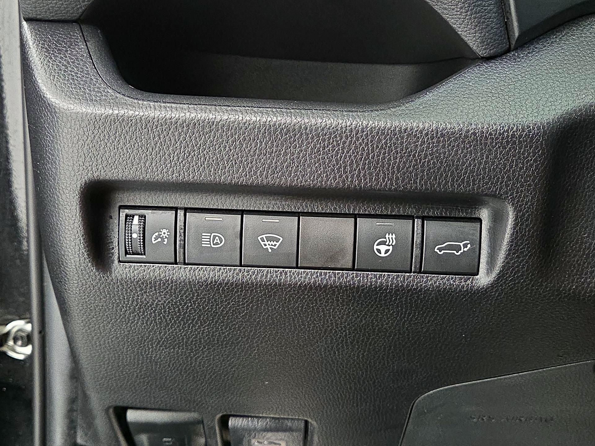 Thumbnail: 2021 Toyota RAV4 - 13