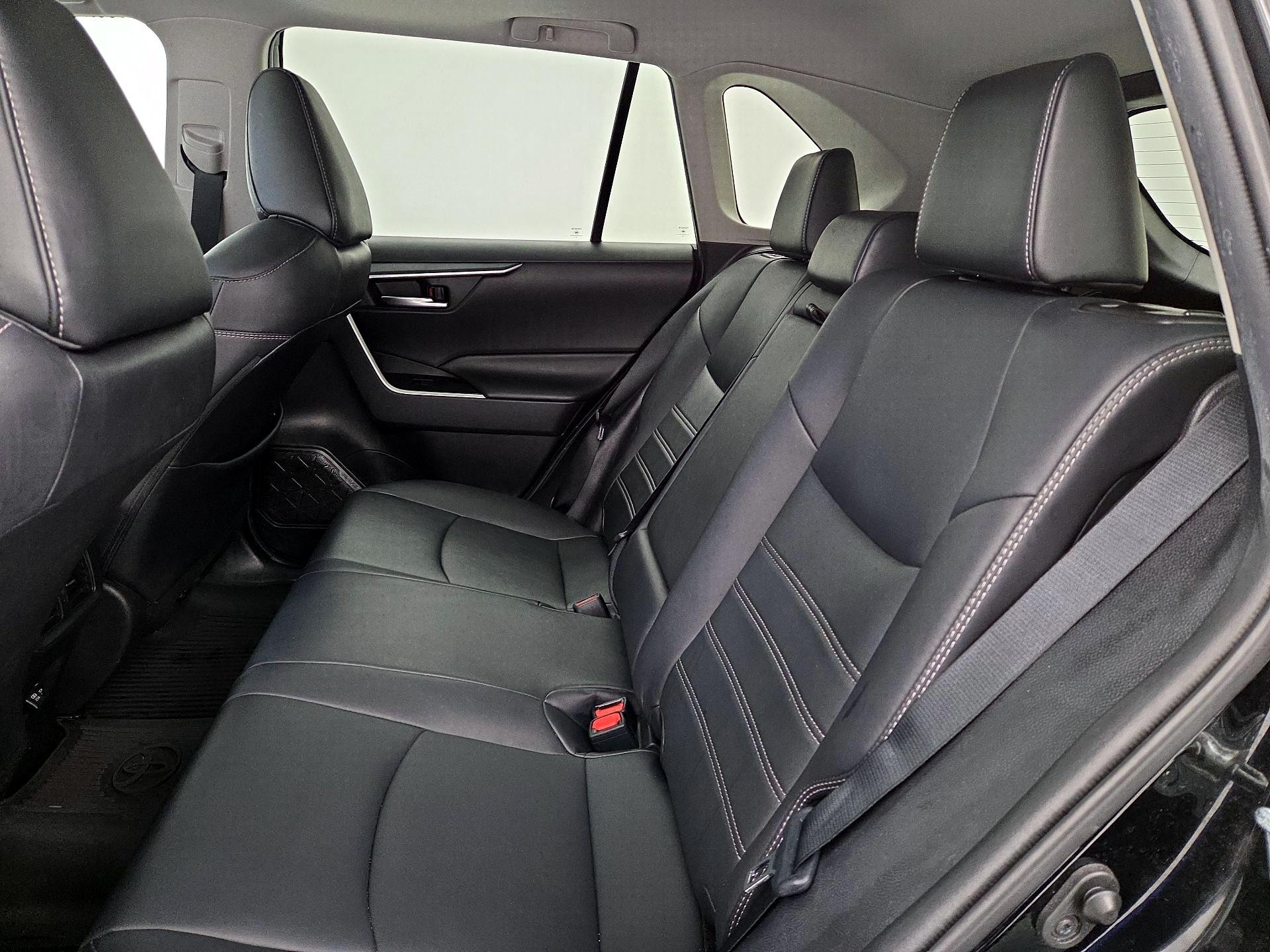 Thumbnail: 2021 Toyota RAV4 - 20