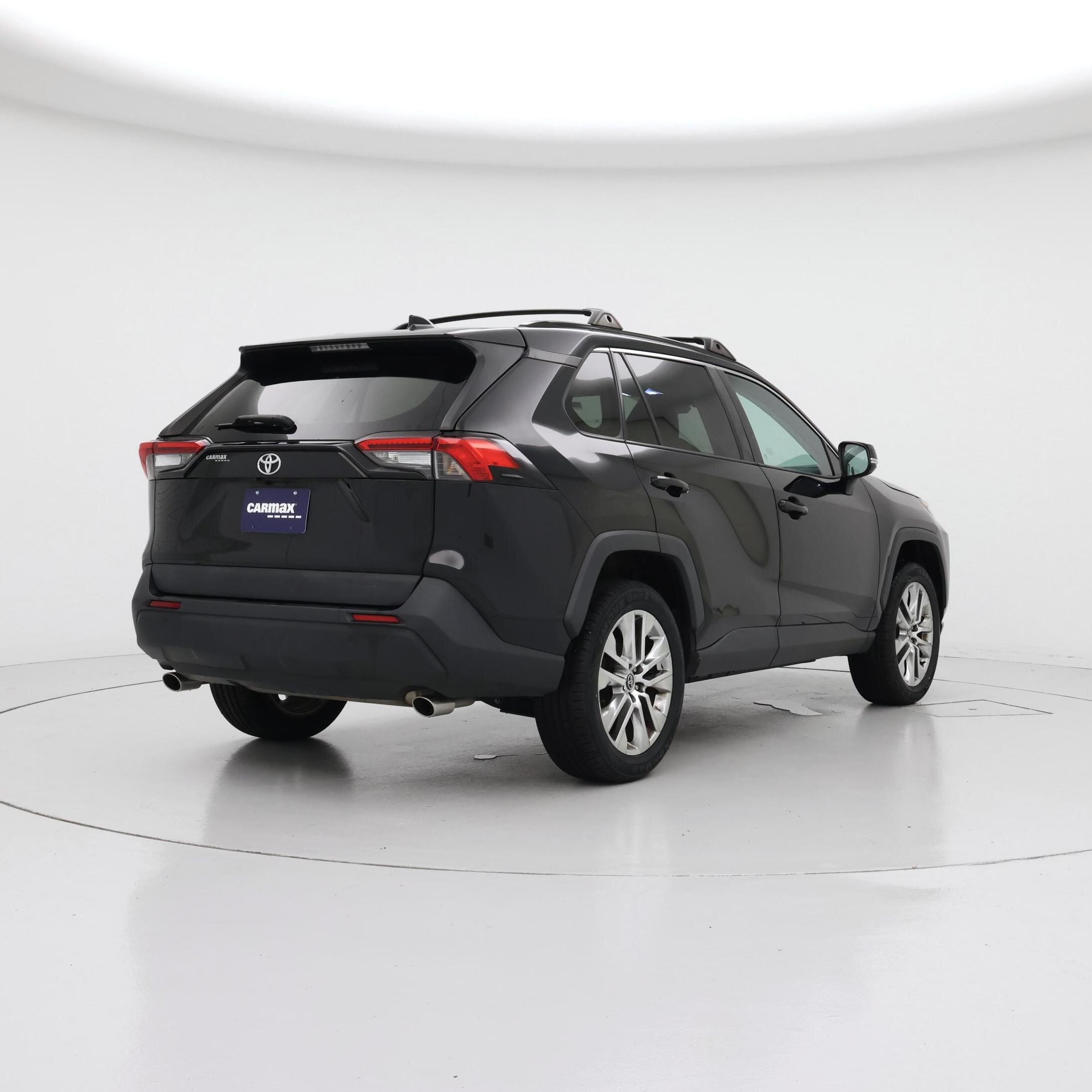 Thumbnail: 2021 Toyota RAV4 - 8