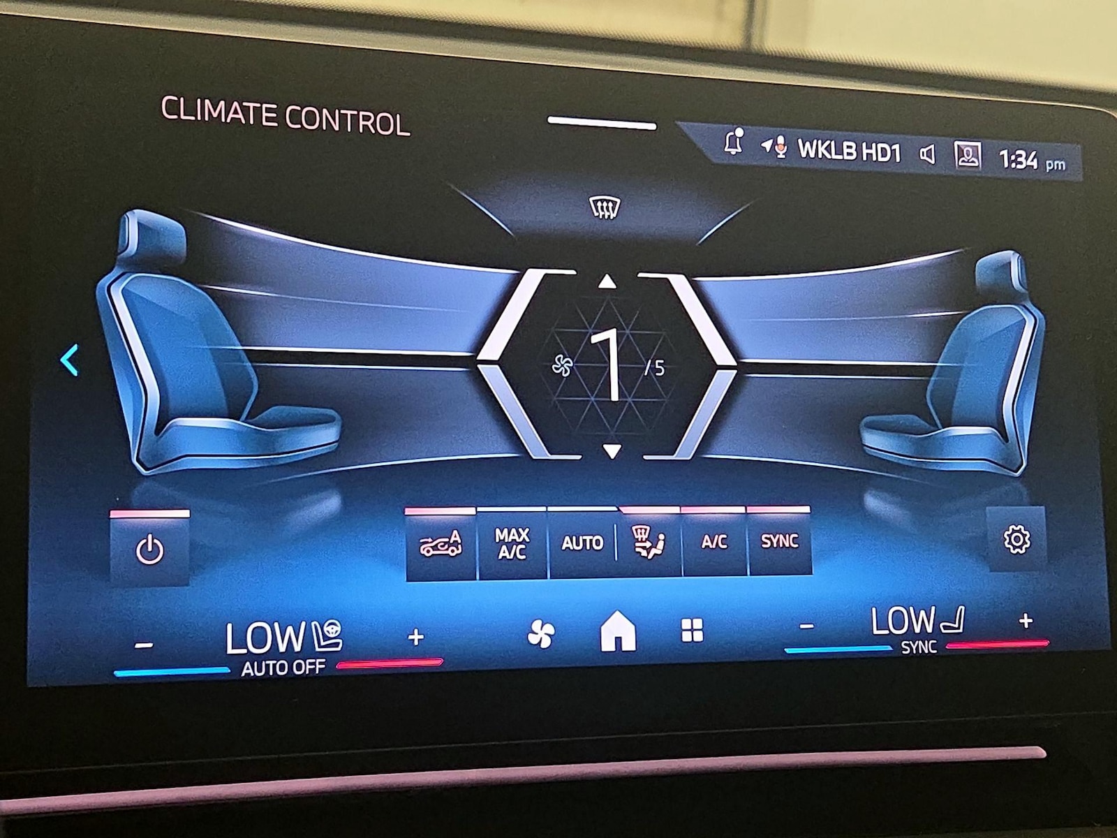 2024 BMW X1 28i - Photo 17