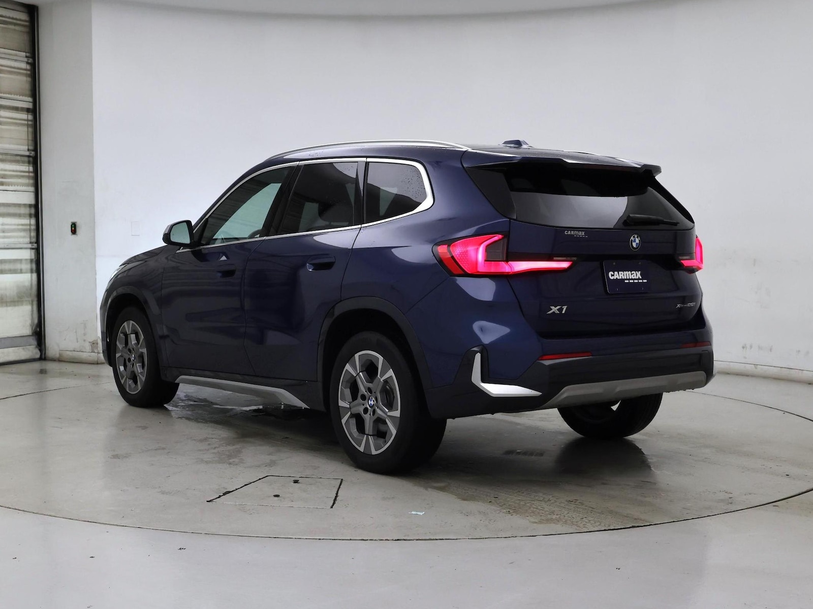 2024 BMW X1 28i - Photo 3