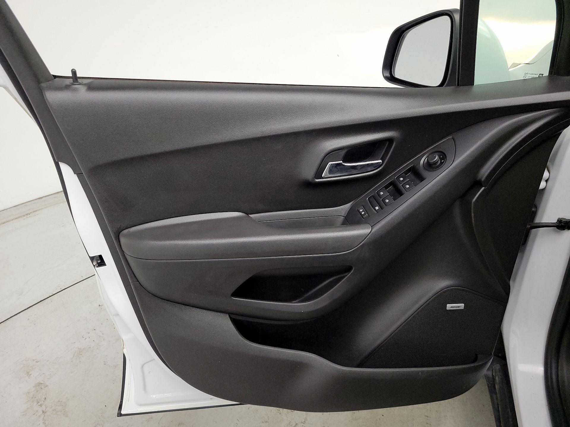 Thumbnail: 2020 Chevrolet Trax - 12