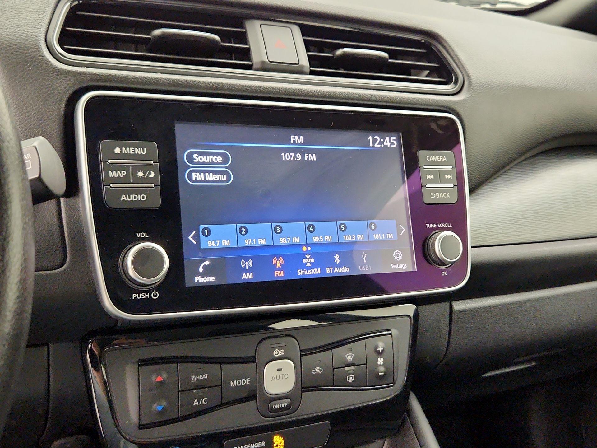 Thumbnail: 2021 Nissan Leaf - 16