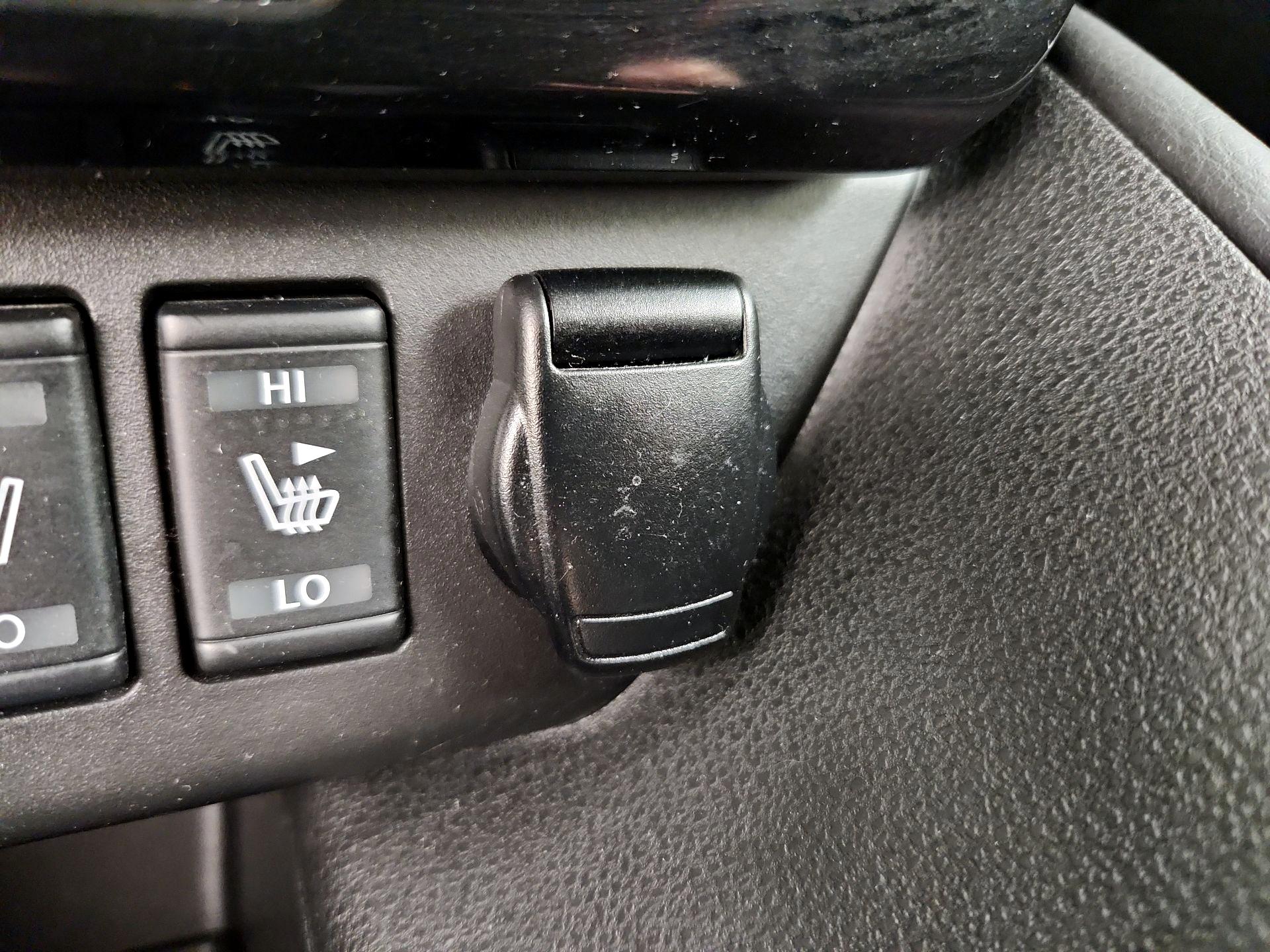 Thumbnail: 2021 Nissan Leaf - 19