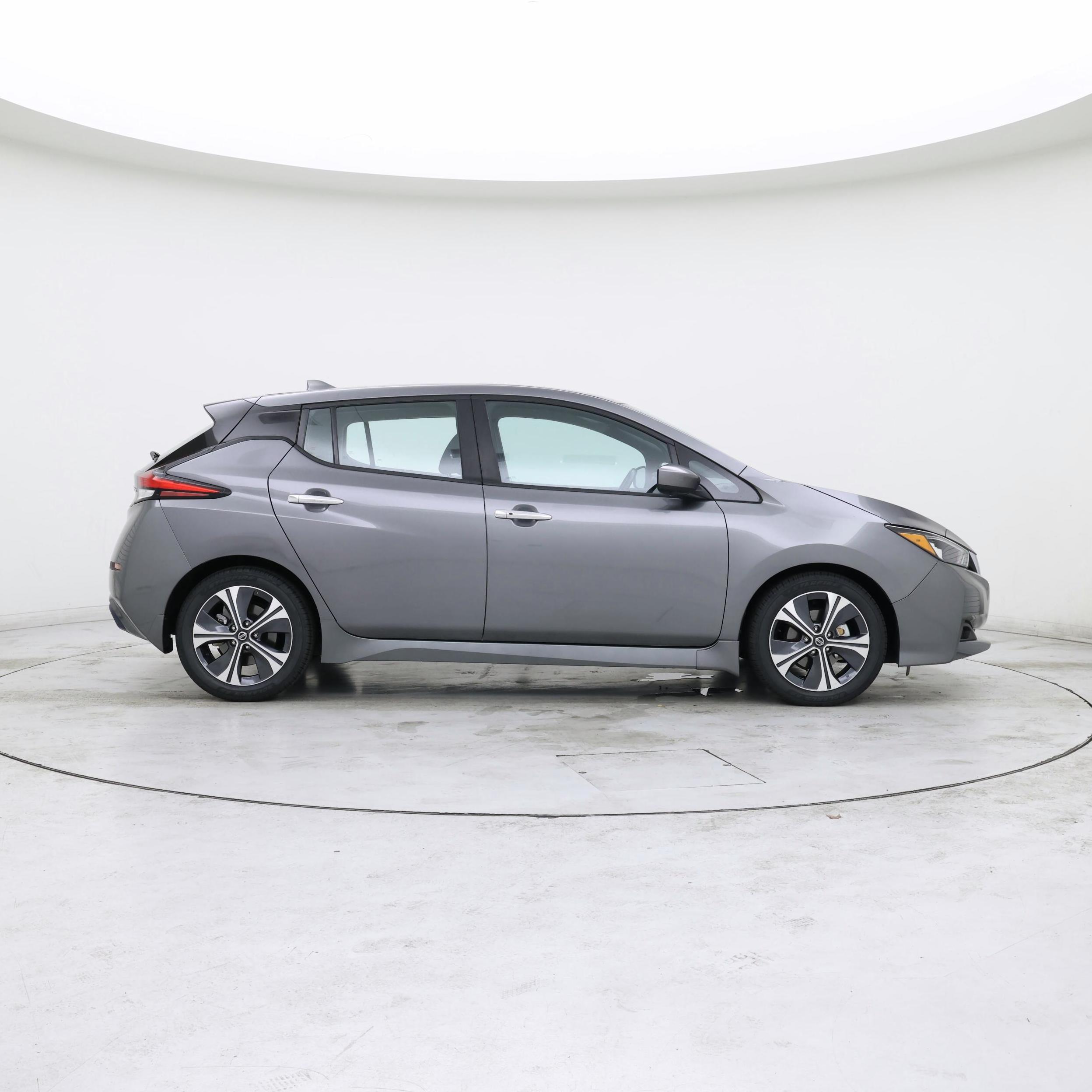 Thumbnail: 2021 Nissan Leaf - 7