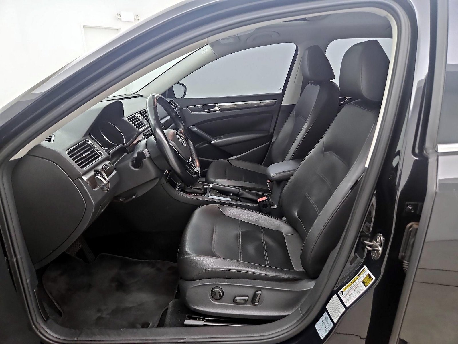 2017 Volkswagen Passat SE - Photo 10