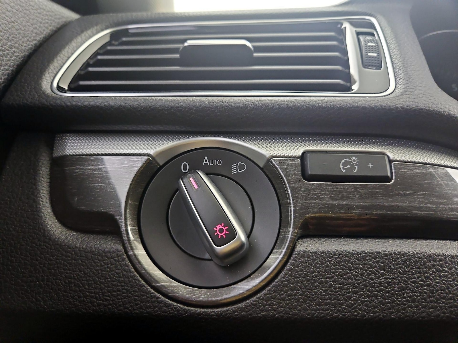 2017 Volkswagen Passat SE - Photo 12
