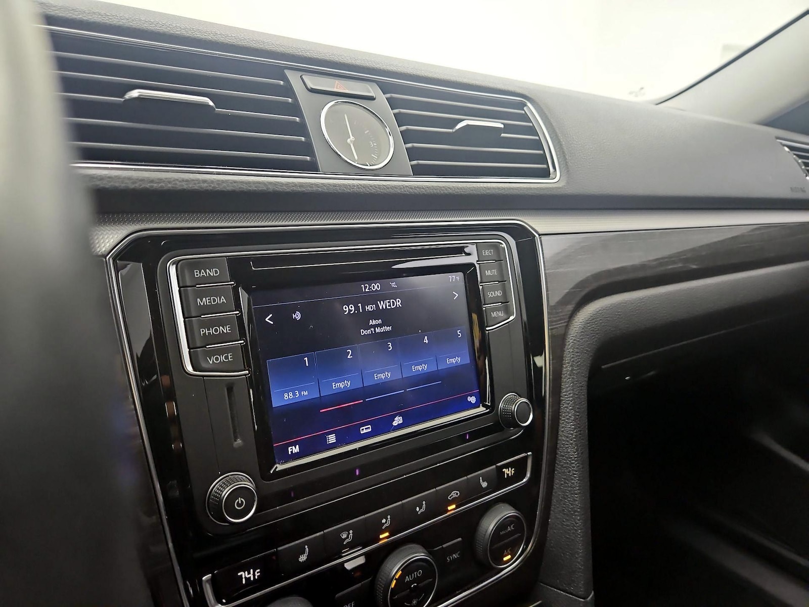 2017 Volkswagen Passat SE - Photo 14
