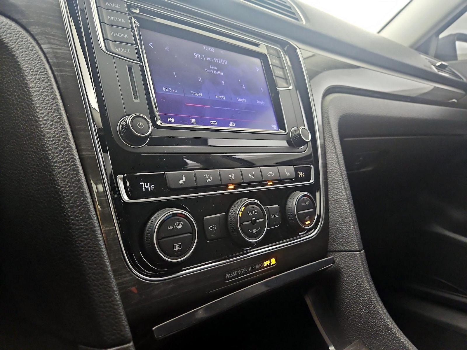 2017 Volkswagen Passat SE - Photo 15